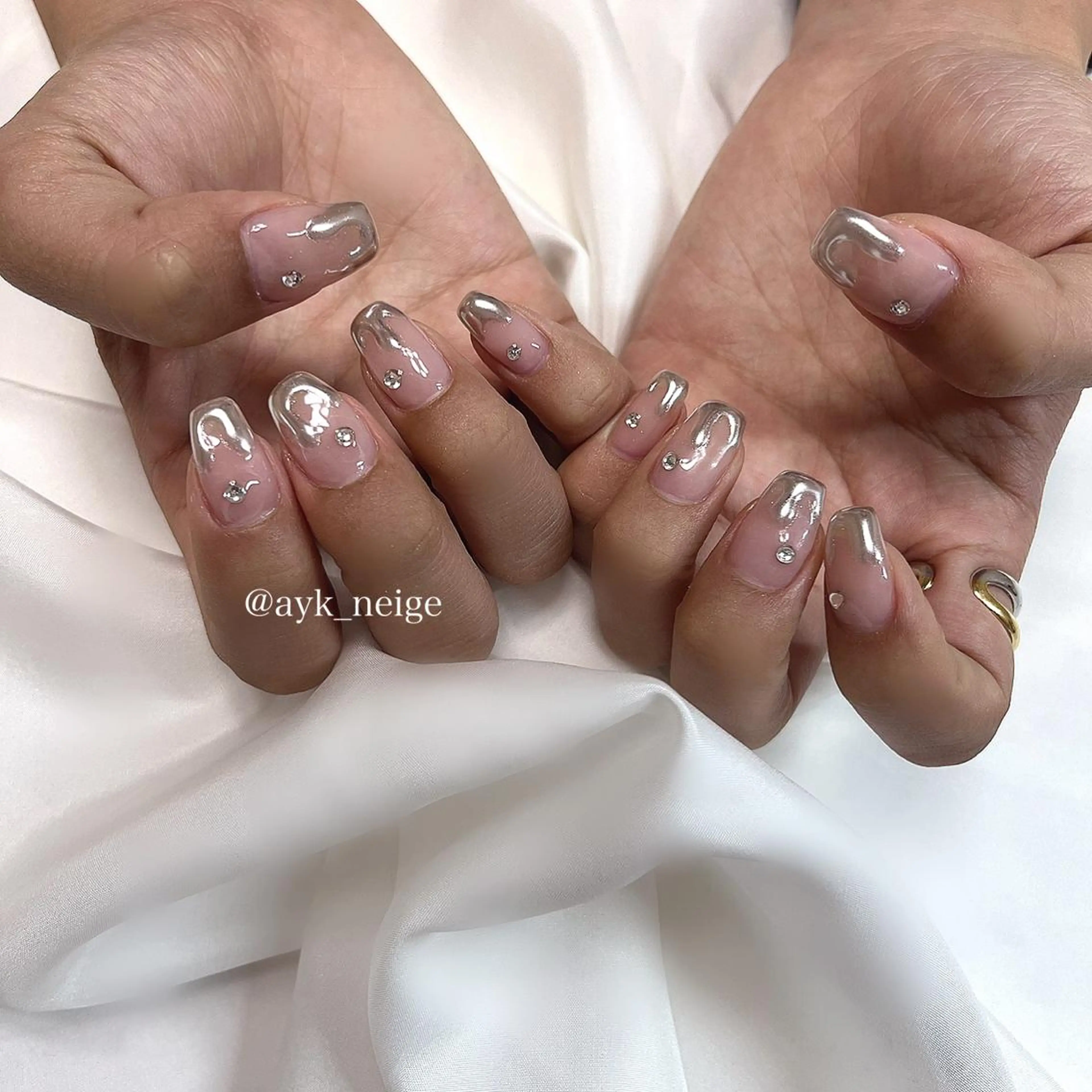 ネイル チークネイル フットネイル フレンチネイル ガラスフレンチ グラデーション n'eige nail所属・大谷 綾香のネイルデザイン