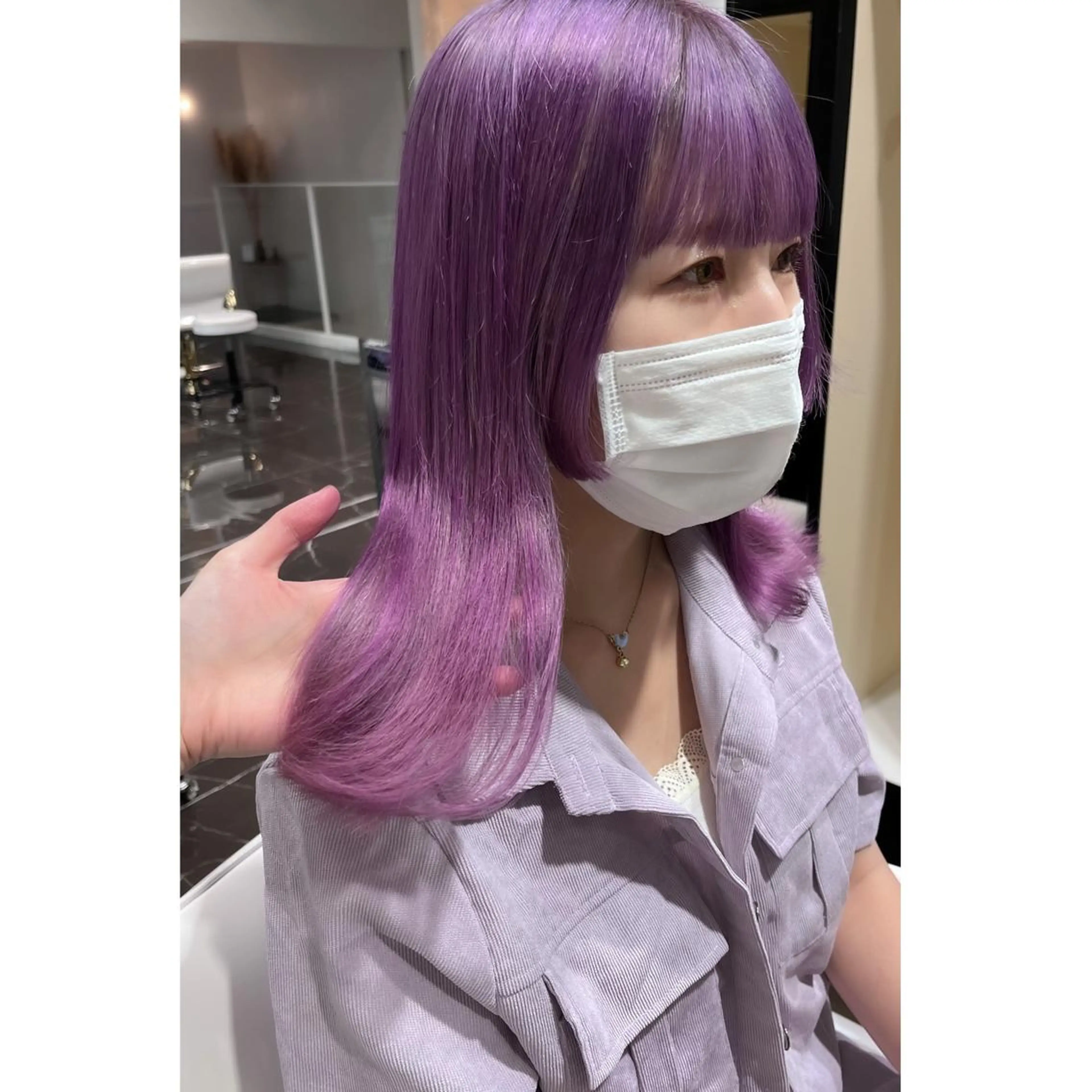 セミロング カラー ブリーチ ヘアカラー LOTTA CUCCI所属・miyu /トレンド カラー×艶髪のヘアスタイル