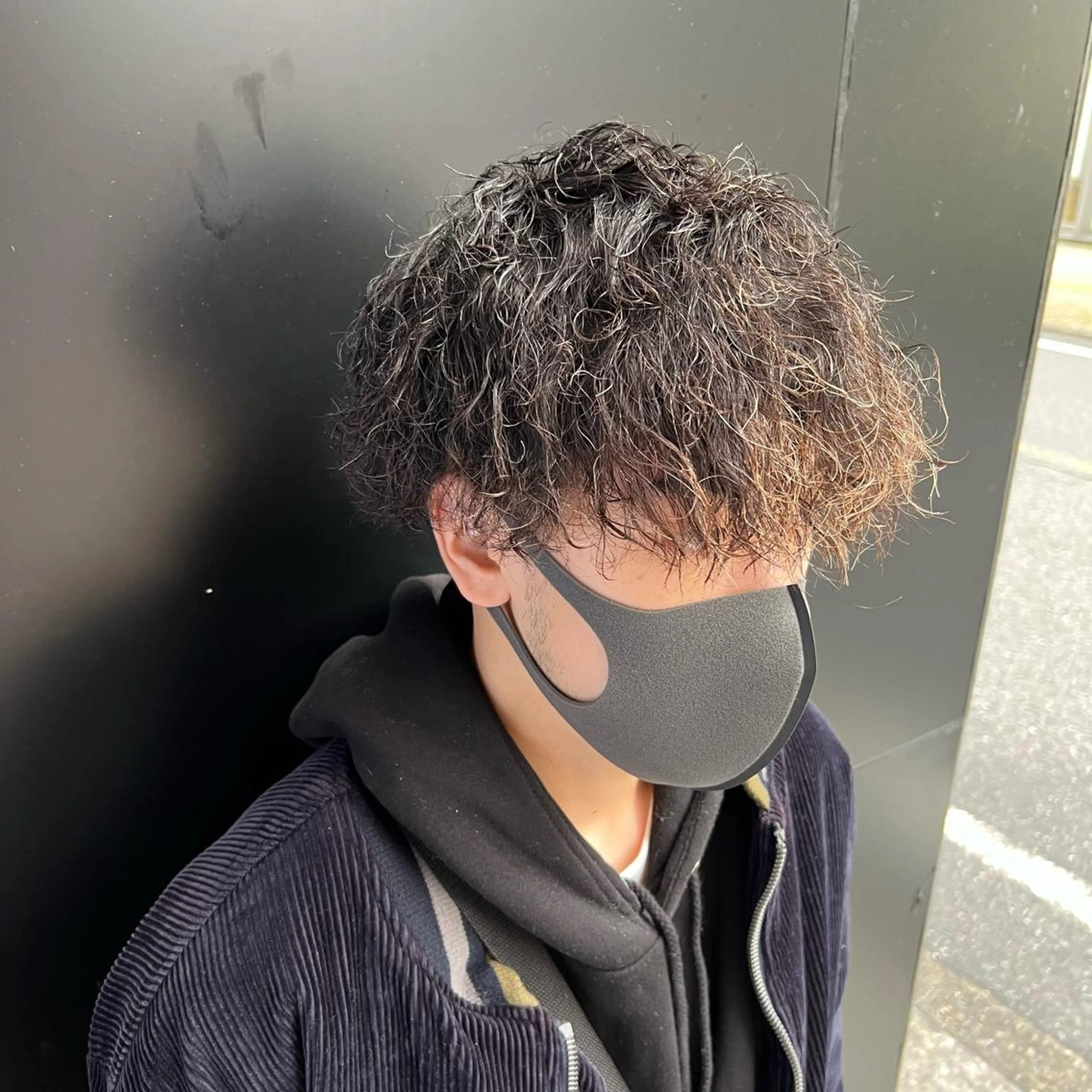 パーマ メンズ 豊崎 佑輔のヘアスタイル