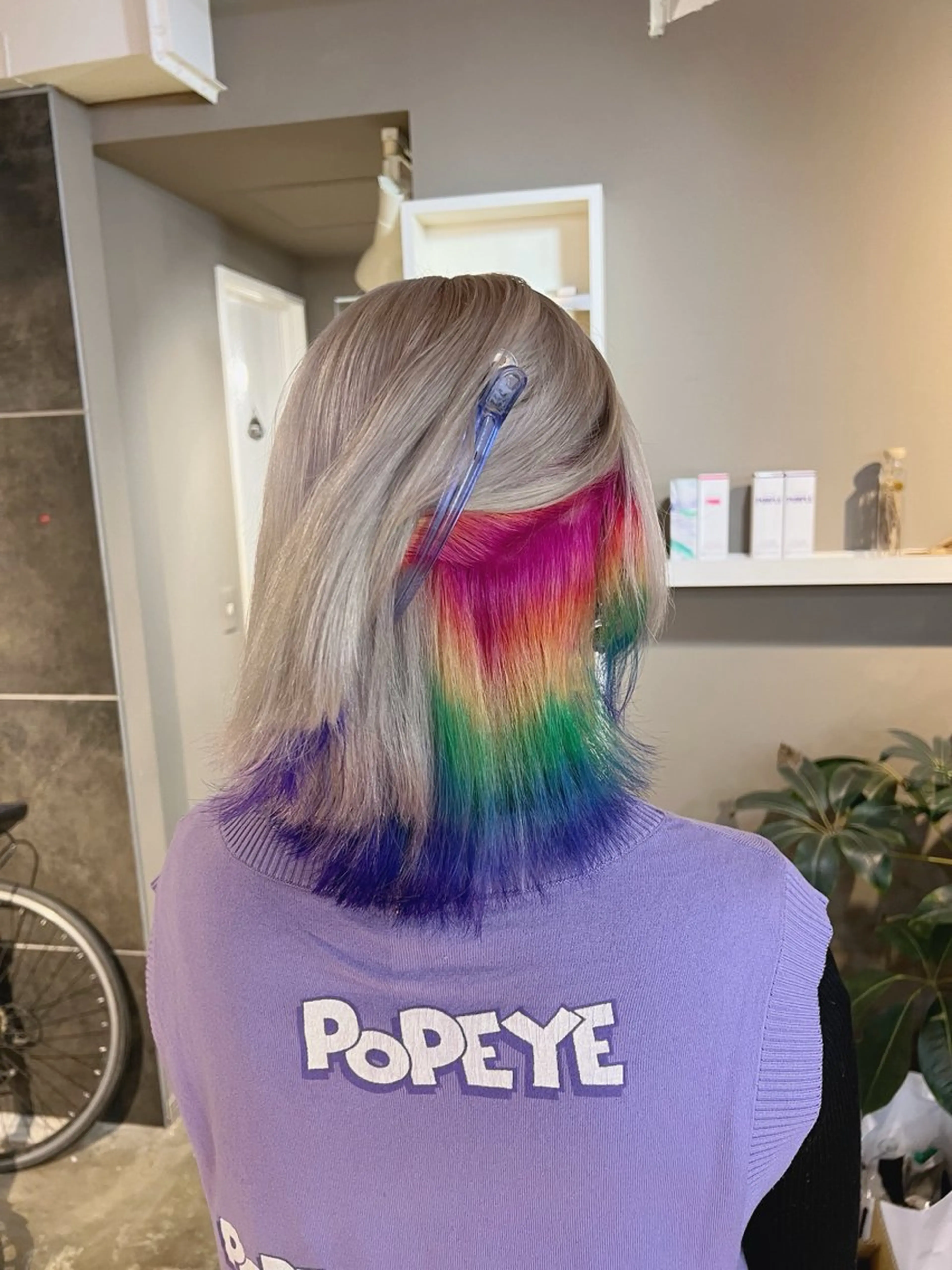 ミディアム カラー デザインカラー シルバー ホワイトシルバー daiki 原宿のヘアスタイル