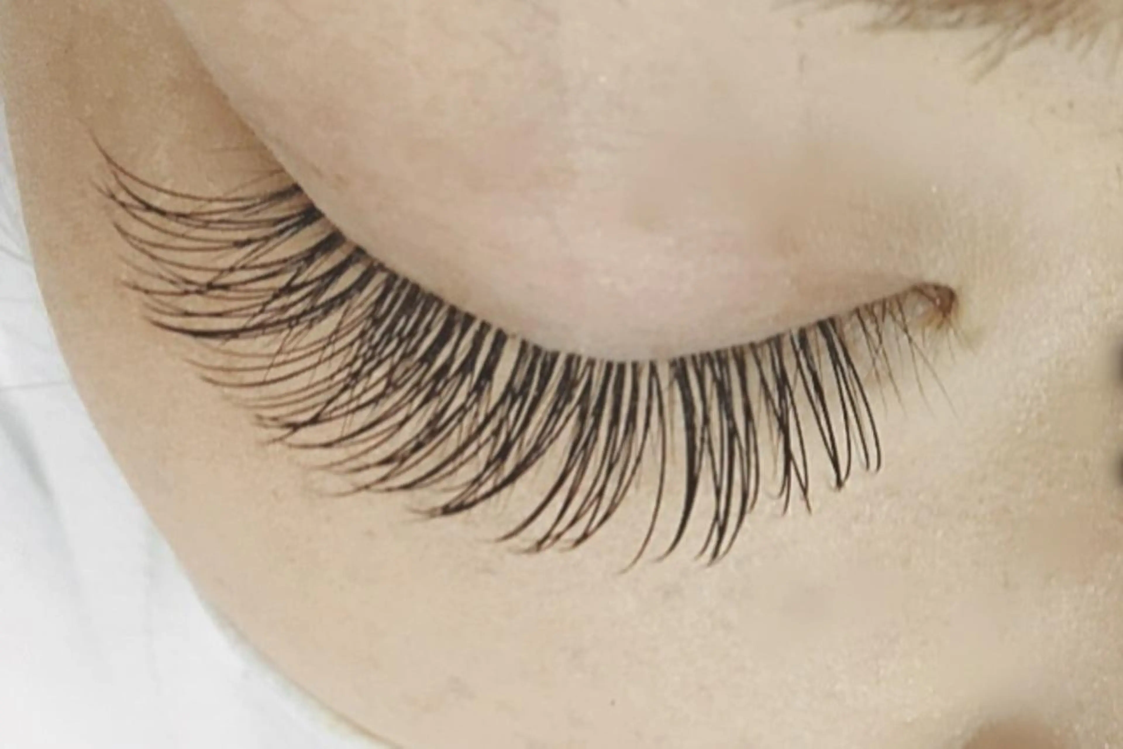 マツエク・マツパ ロコラッシュ🤍 原宿のマツエク・マツパデザイン