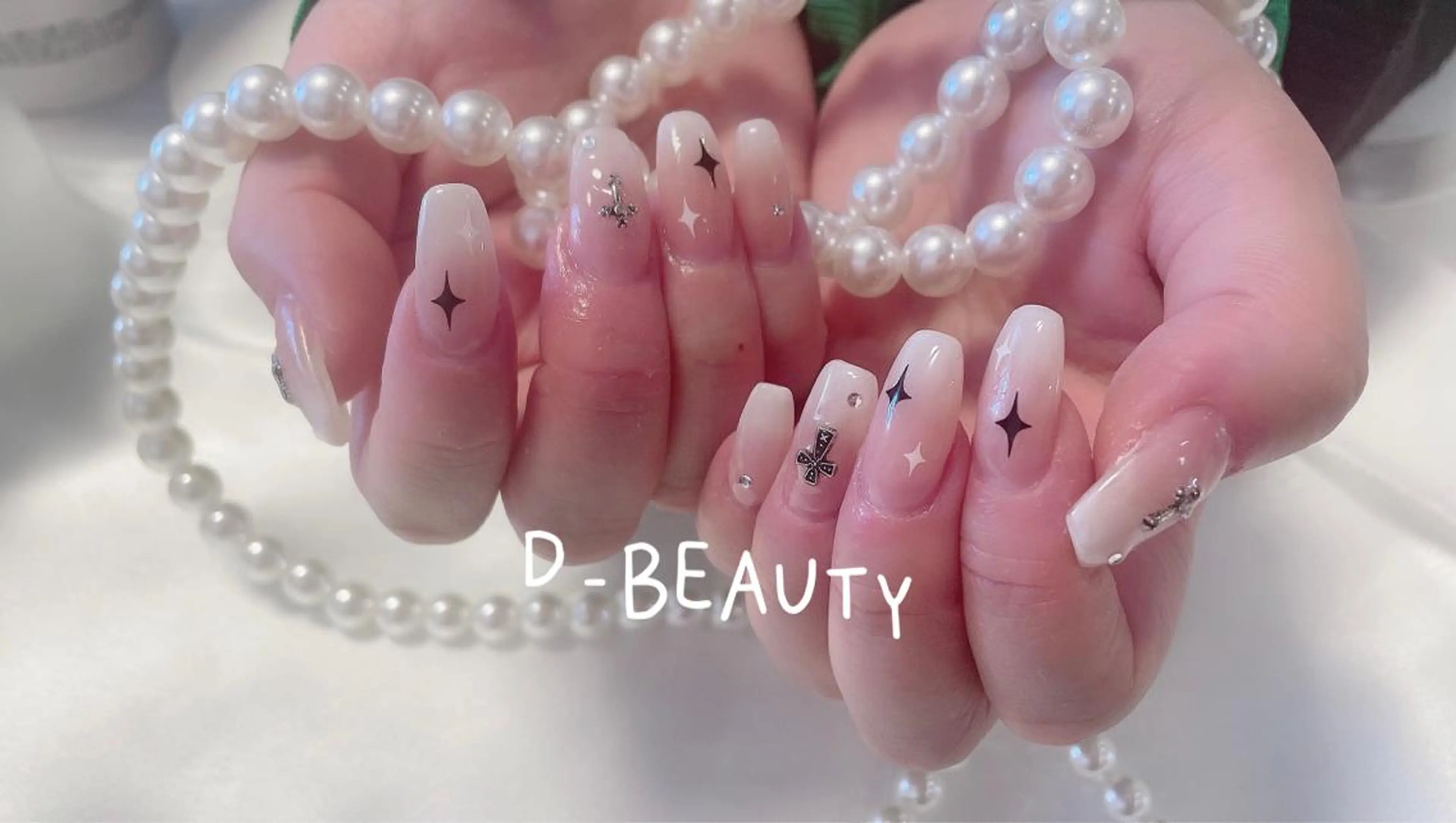 ネイル D-BEAUTY Nailsalonのネイルデザイン