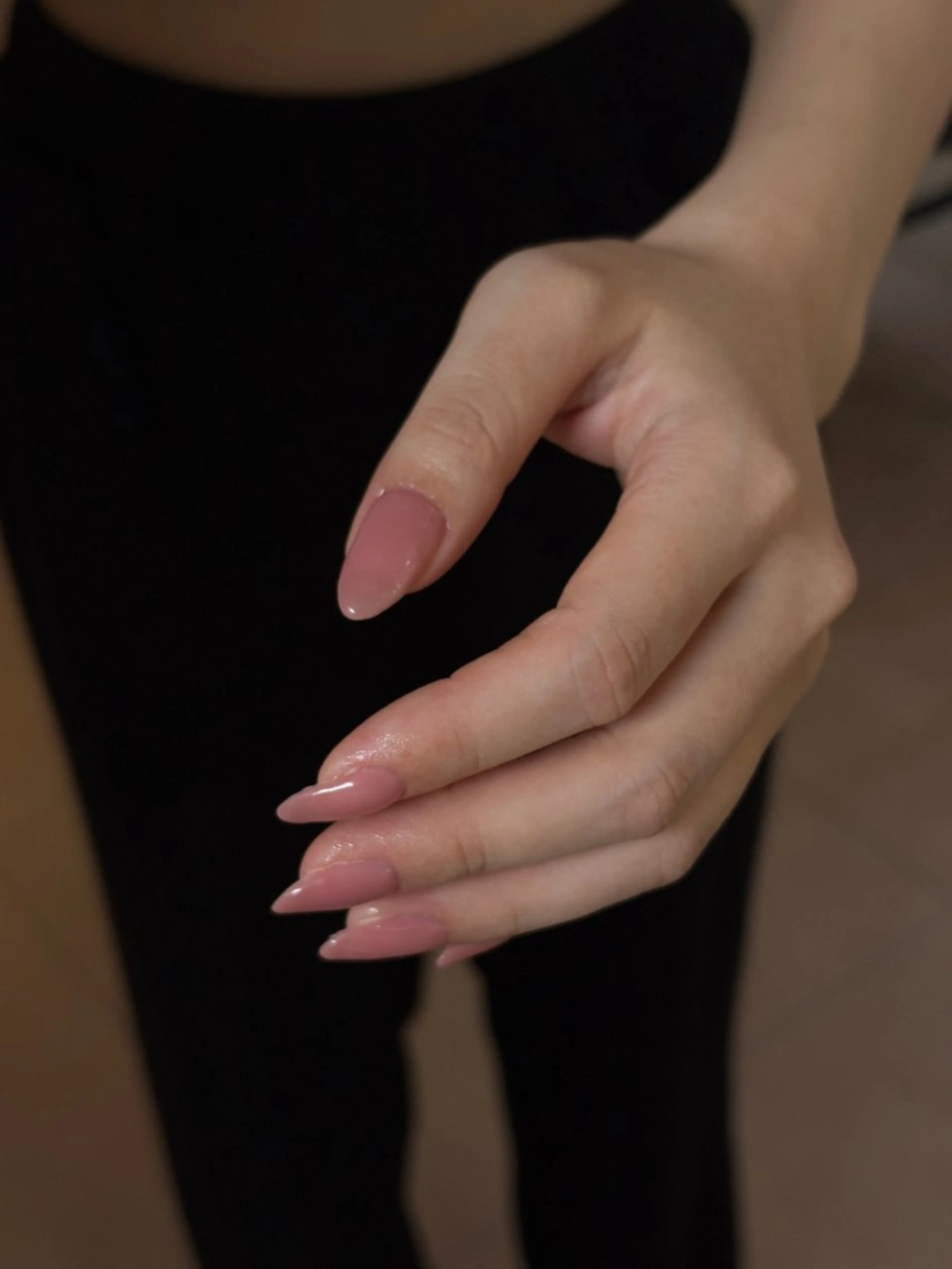 ネイル ワンカラーネイル moe ⠀のネイルデザイン