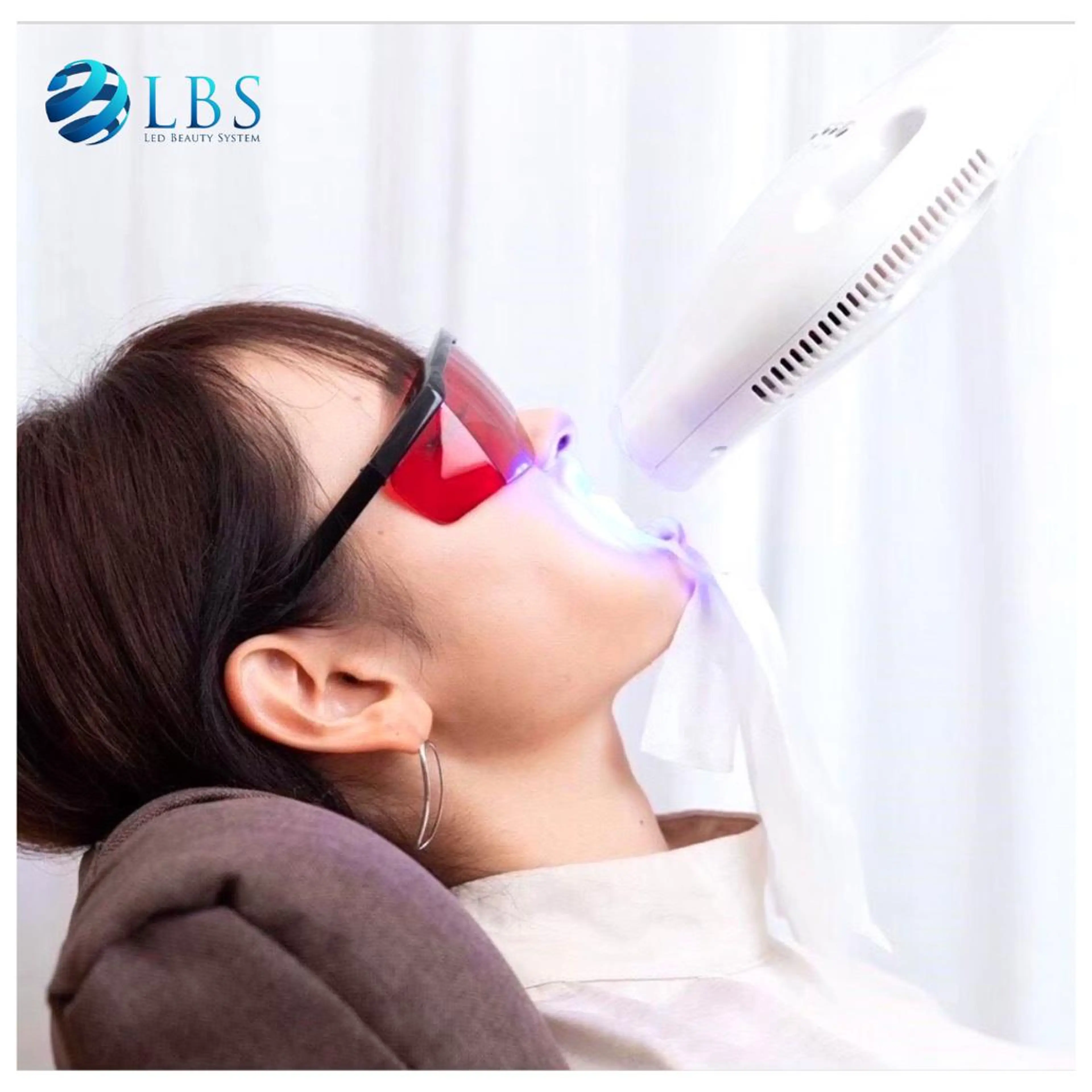 【💎お得に白い歯を目指したい方へ💎】8分照射×4回✨白い歯を目指す方へ💁‍♀️大人気のセルフホワイトニング🦷✨の写真