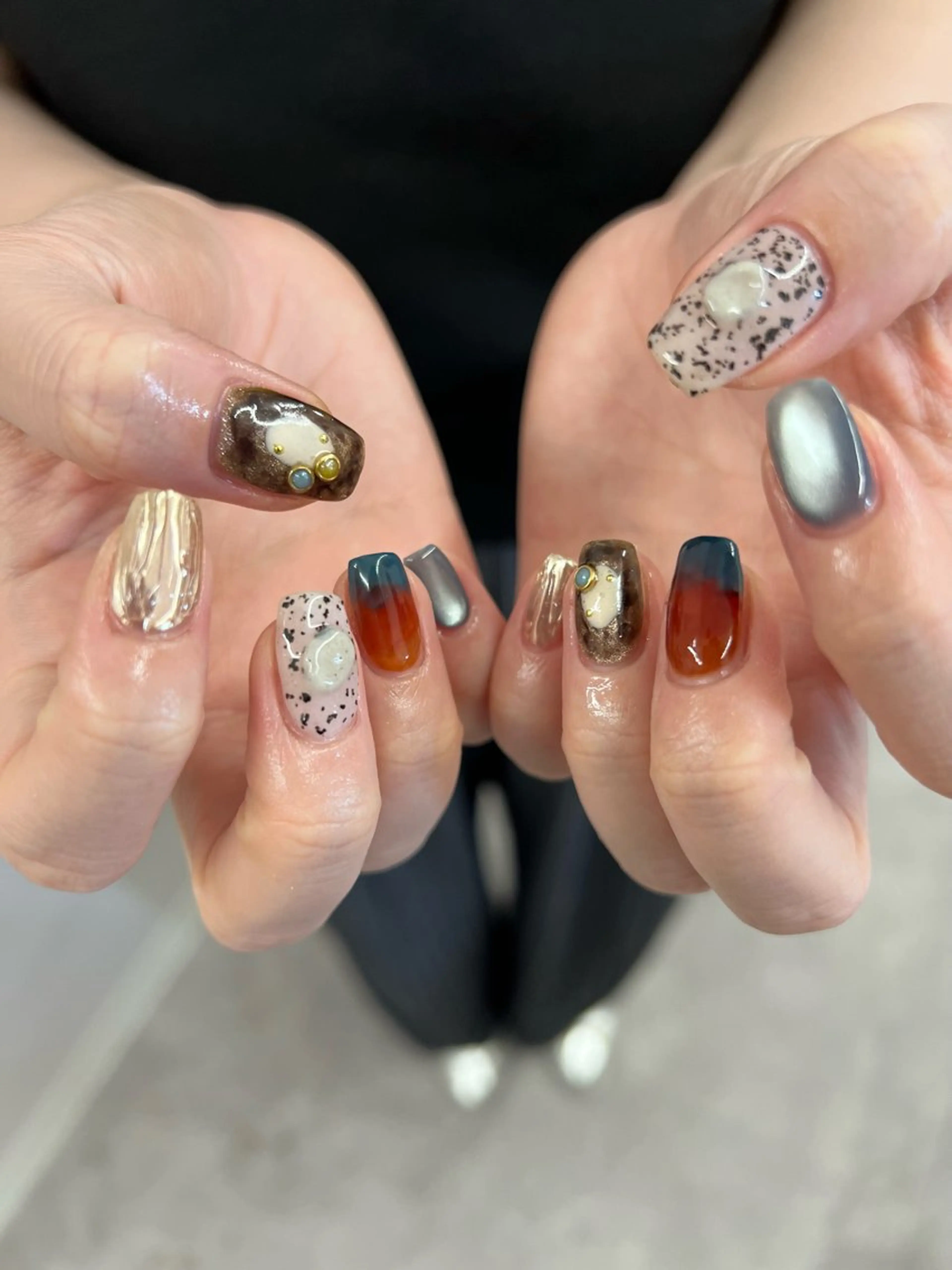 ネイル ジェルネイル マグネットネイル ニュアンスネイル パラジェル ぷっくりネイル ハンドネイル ハンドケア Bana_ Nailのネイルデザイン