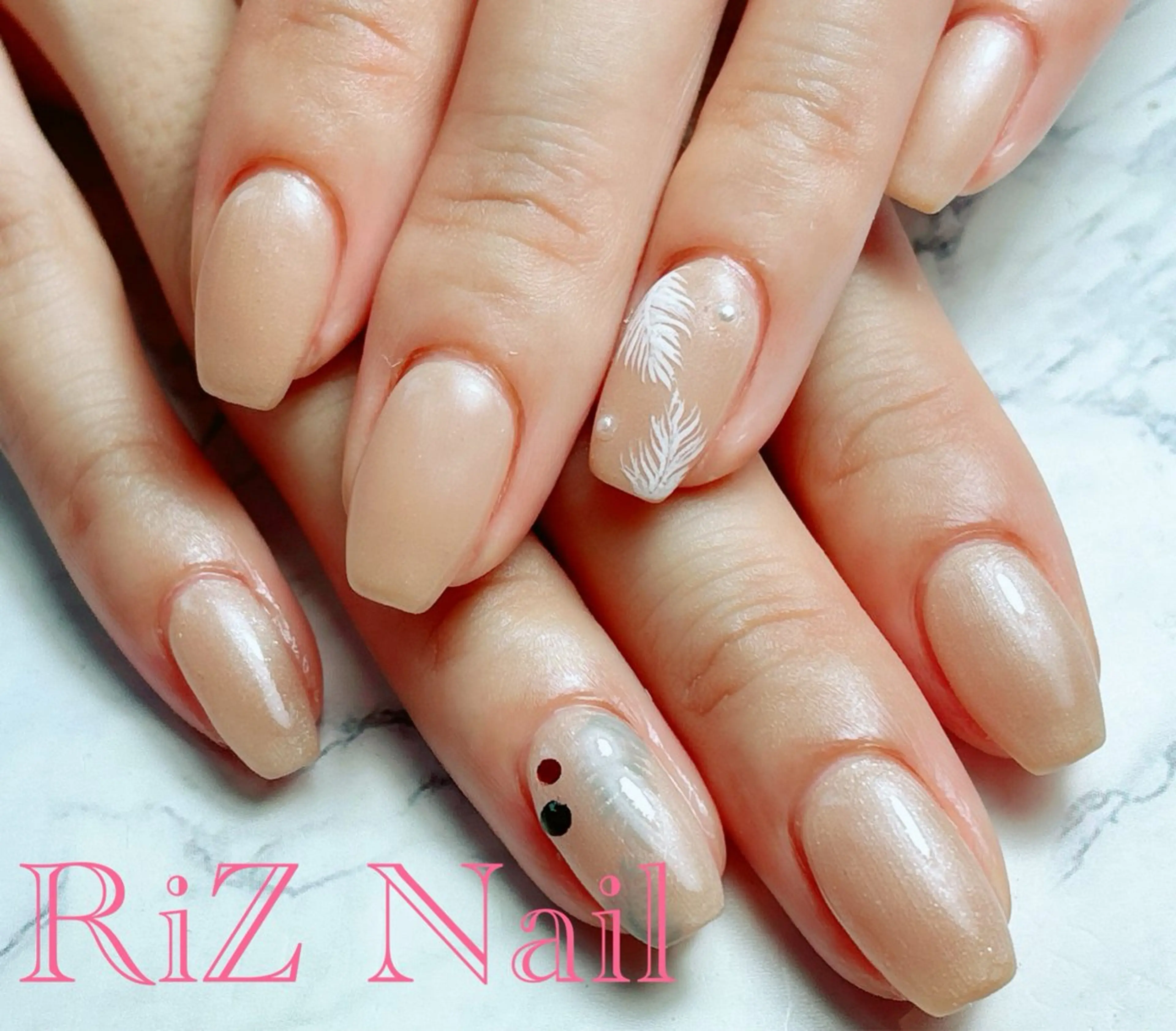 ネイル 持ち込み シンプルネイル ハンドネイル RiZ nail salonのネイルデザイン