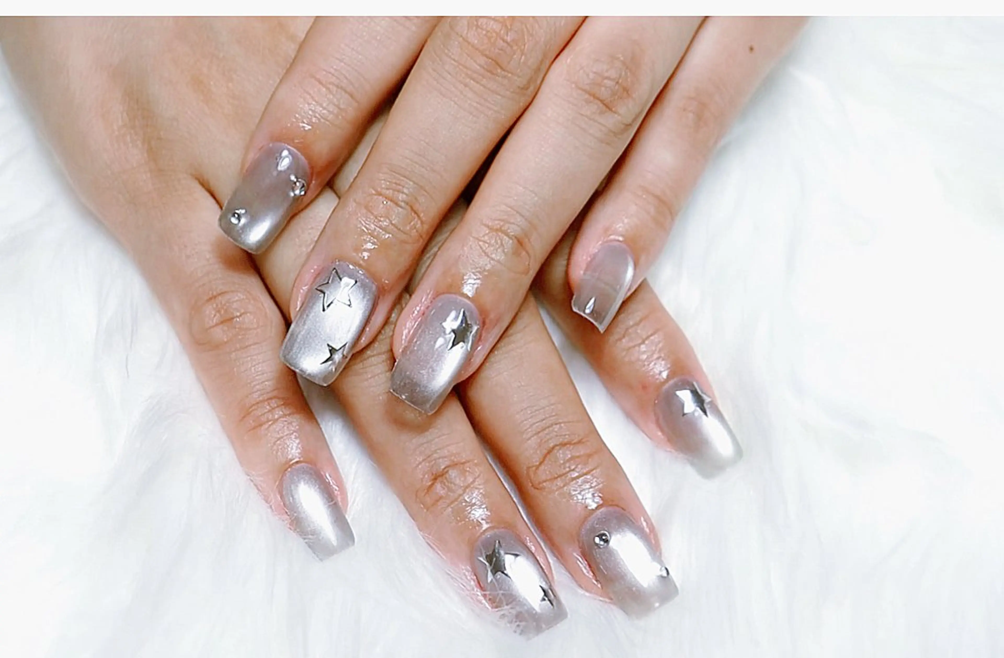 ネイル アートネイル 成人式 ジェルネイル ニュアンスネイル ネイルチップ Kora Nailのネイルデザイン
