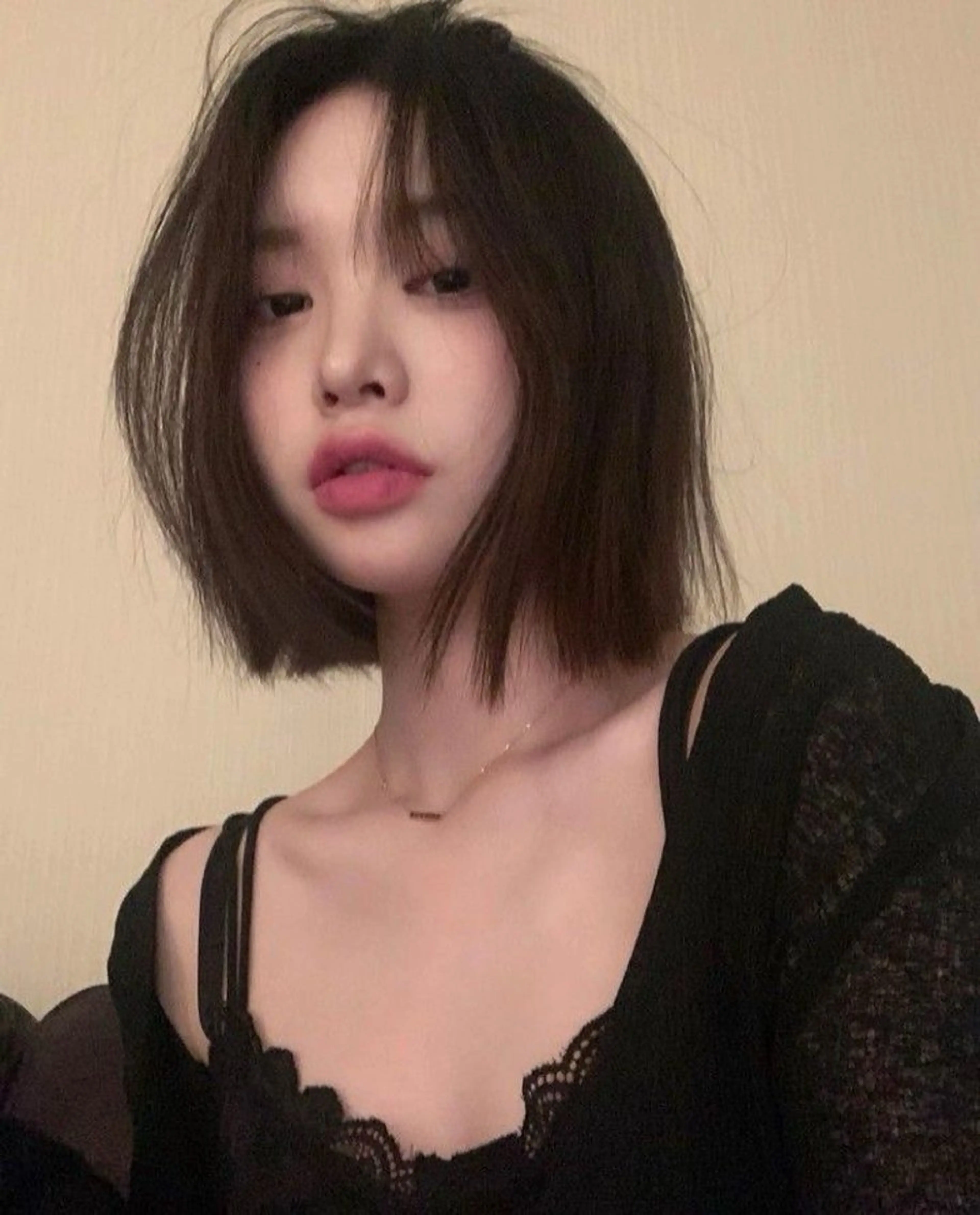 ミディアム 海野翔吾🇨🇳 ワンホンレイヤーのヘアスタイル