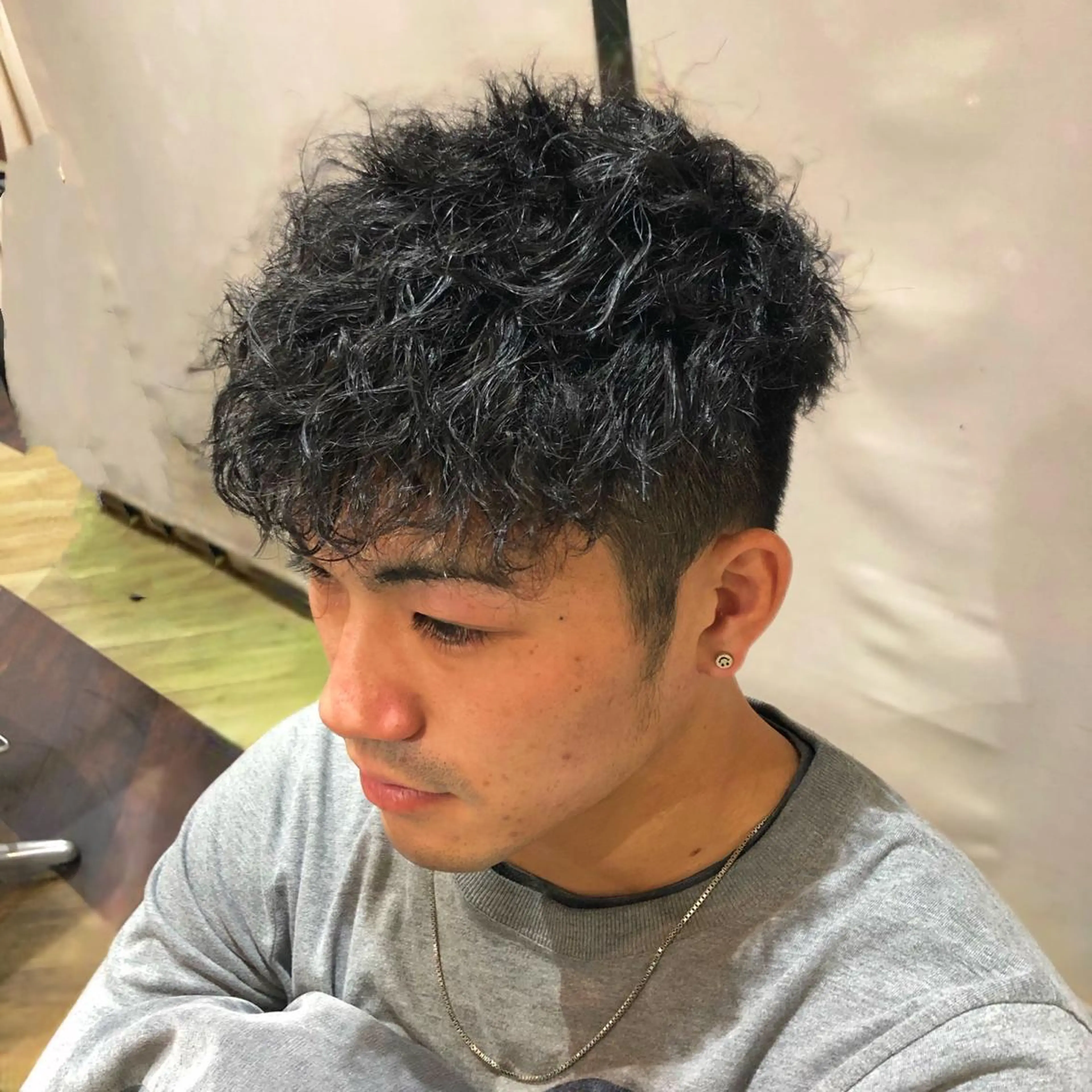 パーマ メンズ メンズパーマ メンズツイストパーマ ツイストパーマ DAHLI plum（ダリ　プリュム）所属・中村 玲美のヘアスタイル