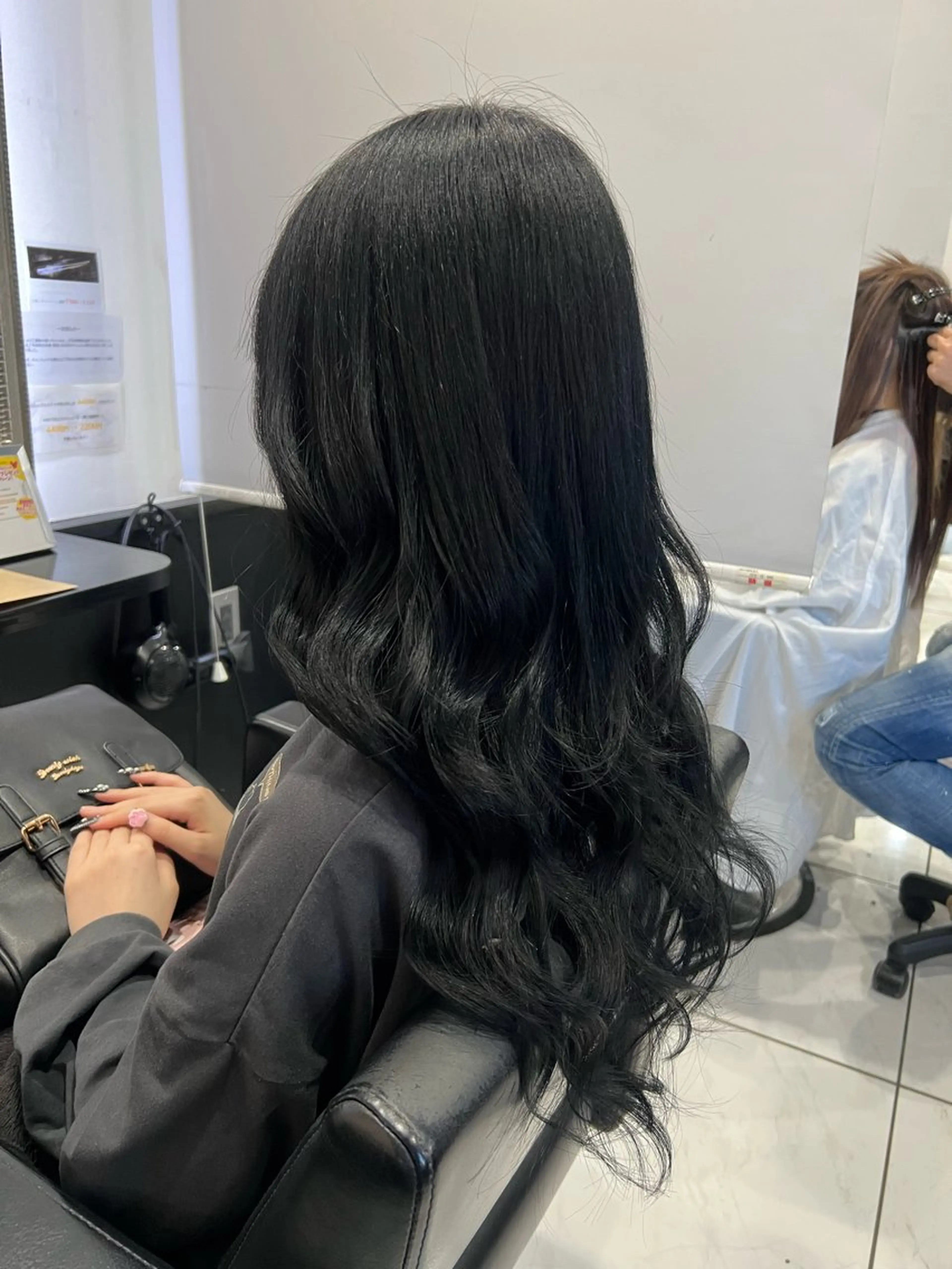ロング カラー プルエクステ 黒髪 エクステ 韓国風ヘア ロング ヘアカラー トリートメント エクステ YUDU🍊 germe/ジェルムのヘアスタイル