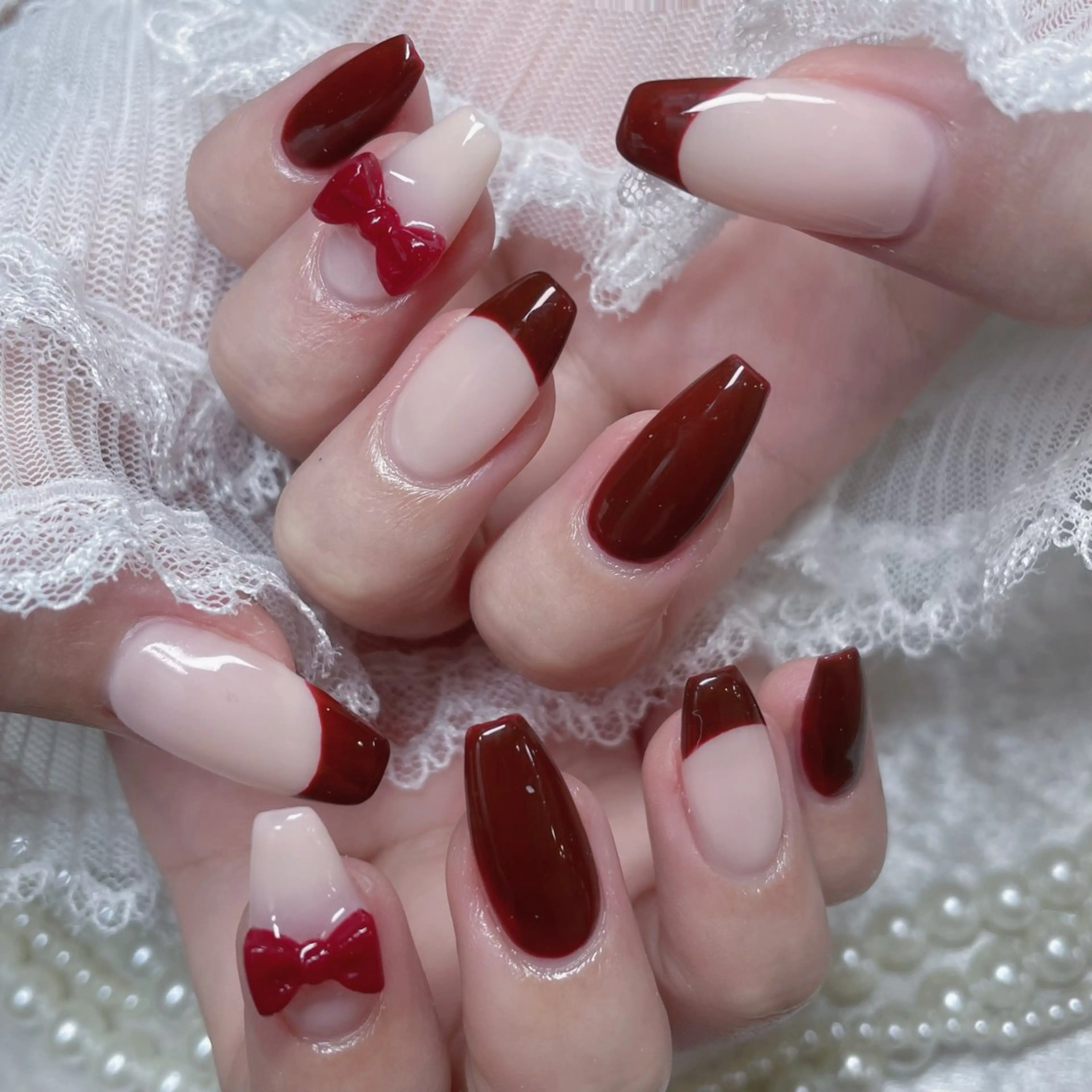 ネイル ハンドネイル MINAMI໒꒱ Y2K、韓国ガーリーのネイルデザイン