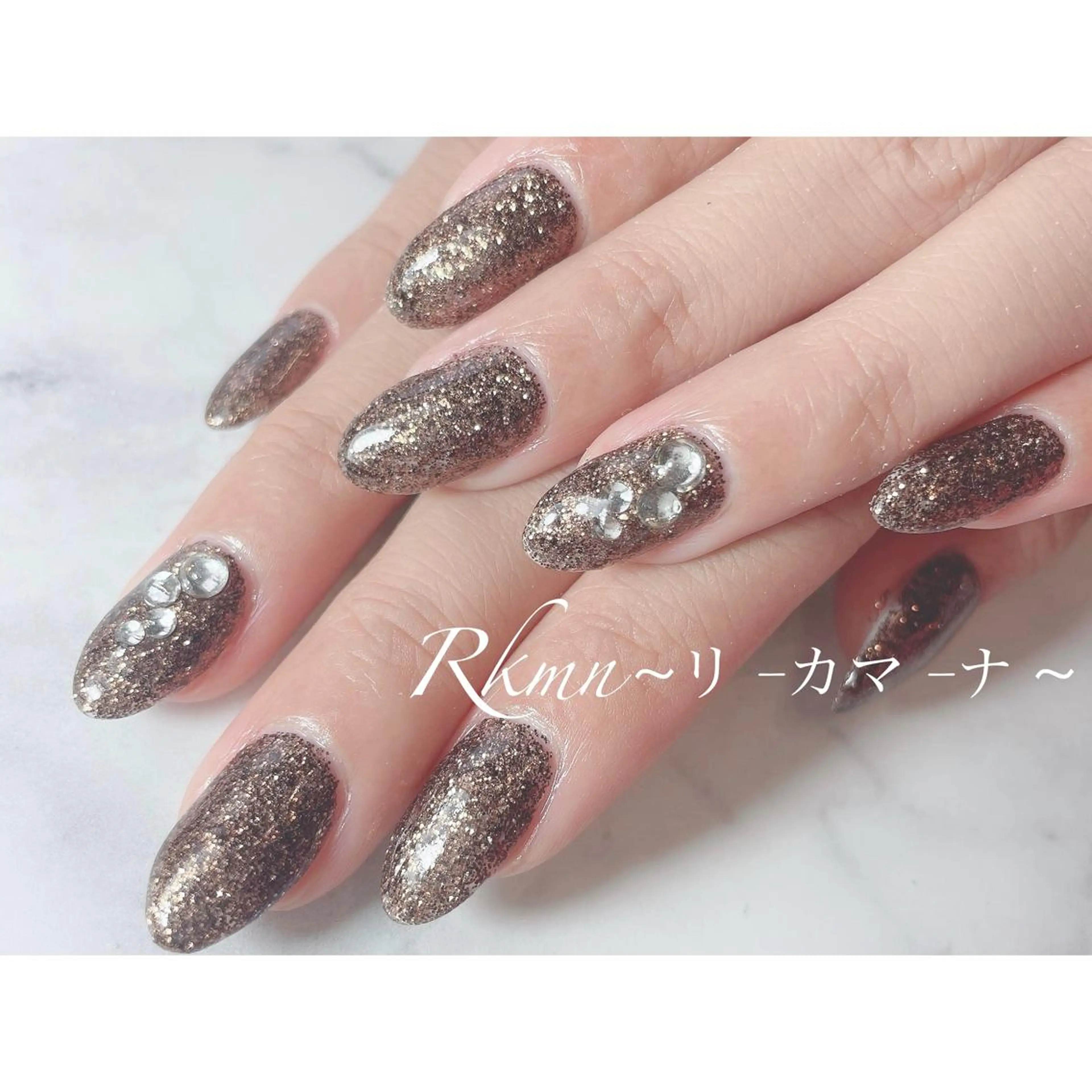 ネイル アートネイル ブラウン ラメ(グリッター) ワンカラーネイル 春ネイル ハンドネイル フットネイル ハンドケア Rkmn ~リ-カマ-ナ~のネイルデザイン