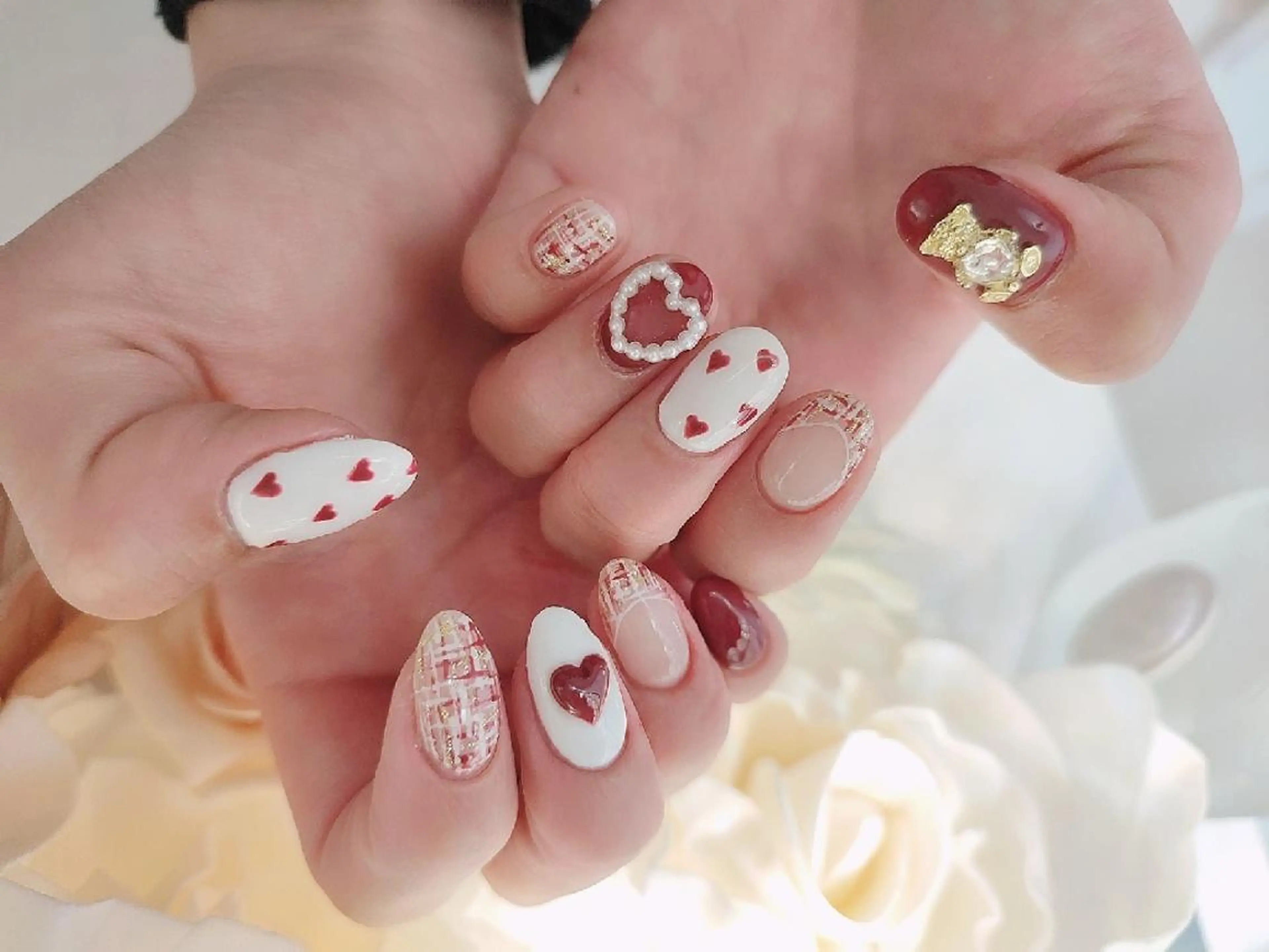 ネイル ハンドネイル RUNWAY 　　の眉毛・アイブロウイメージ