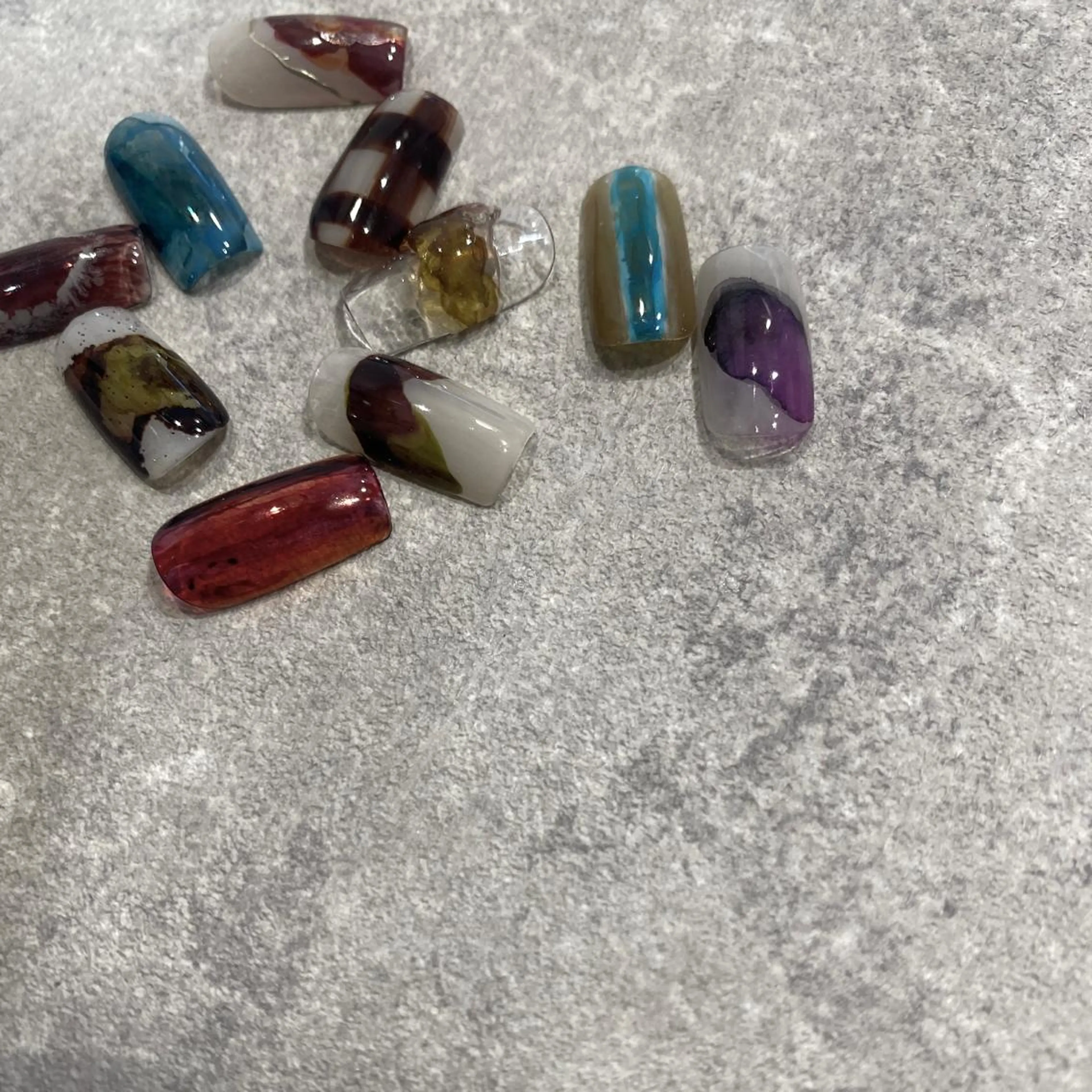 ネイル ハンドネイル NINEnami ニュアンスネイルのネイルデザイン