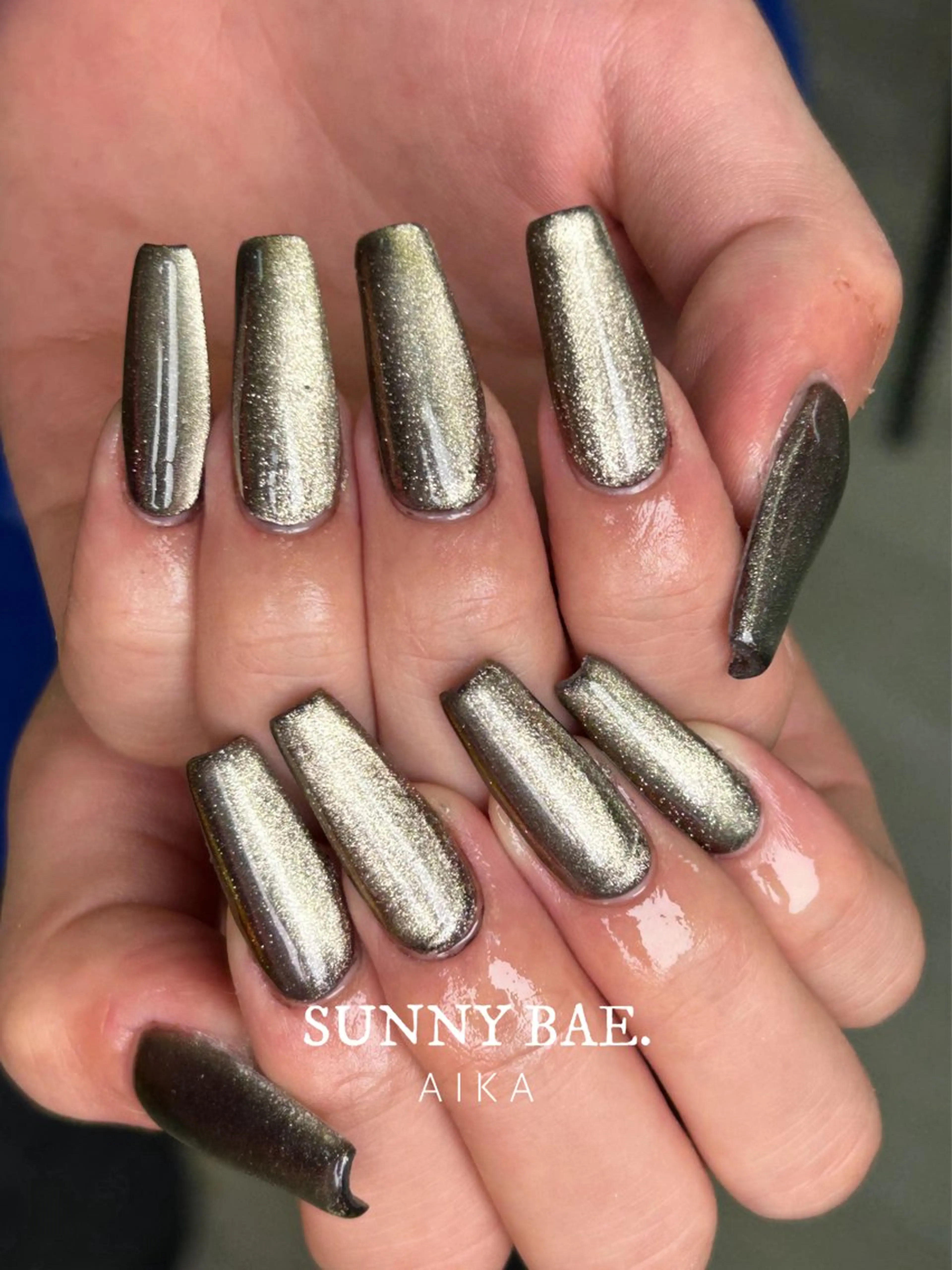 ネイル 成人式 ジェルネイル キラキラネイル ロングネイル 持ち込み Made By AIKAのネイルデザイン