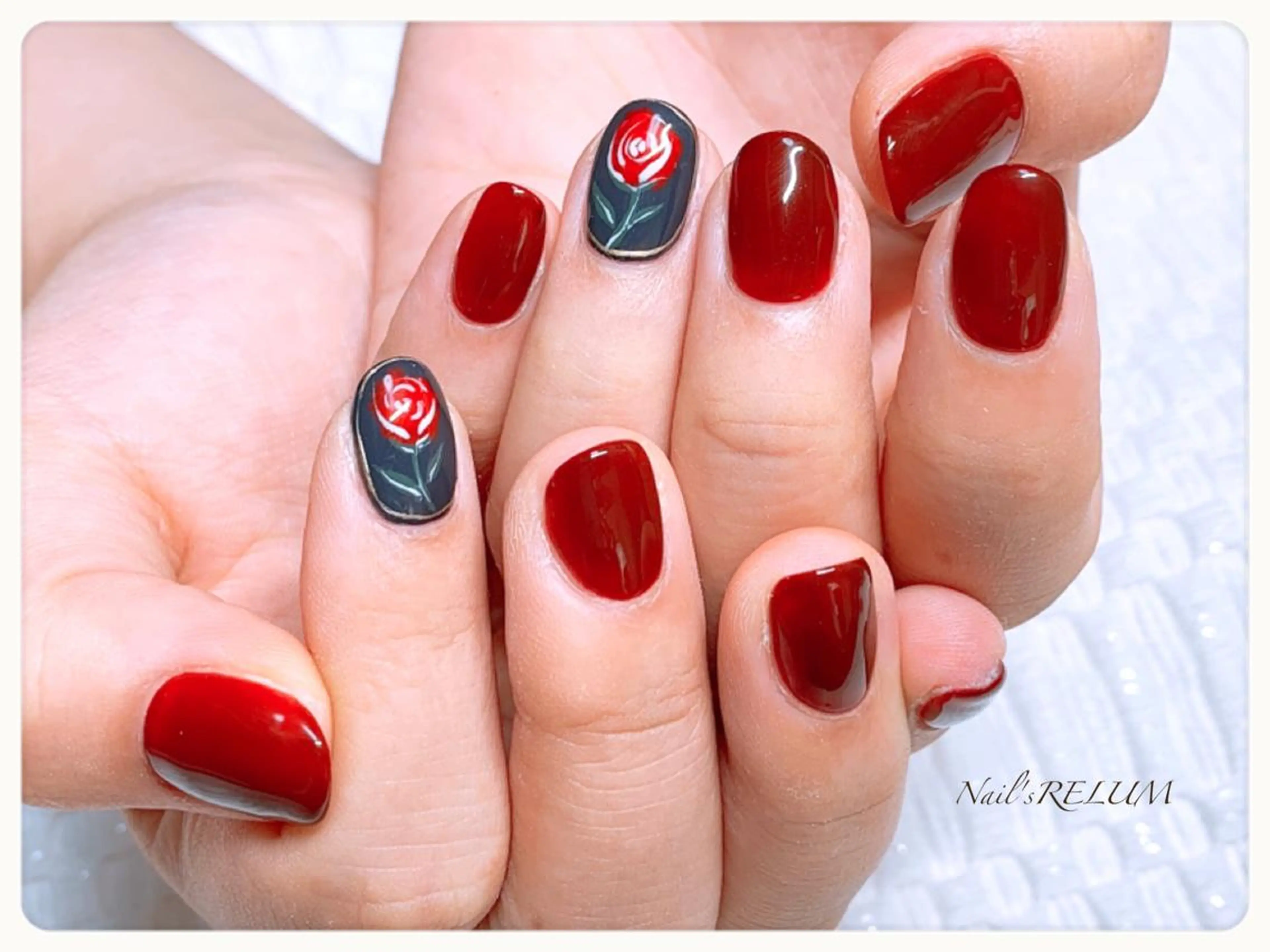 ネイル THECOLORS所属・近貞 莉奈のネイルデザイン