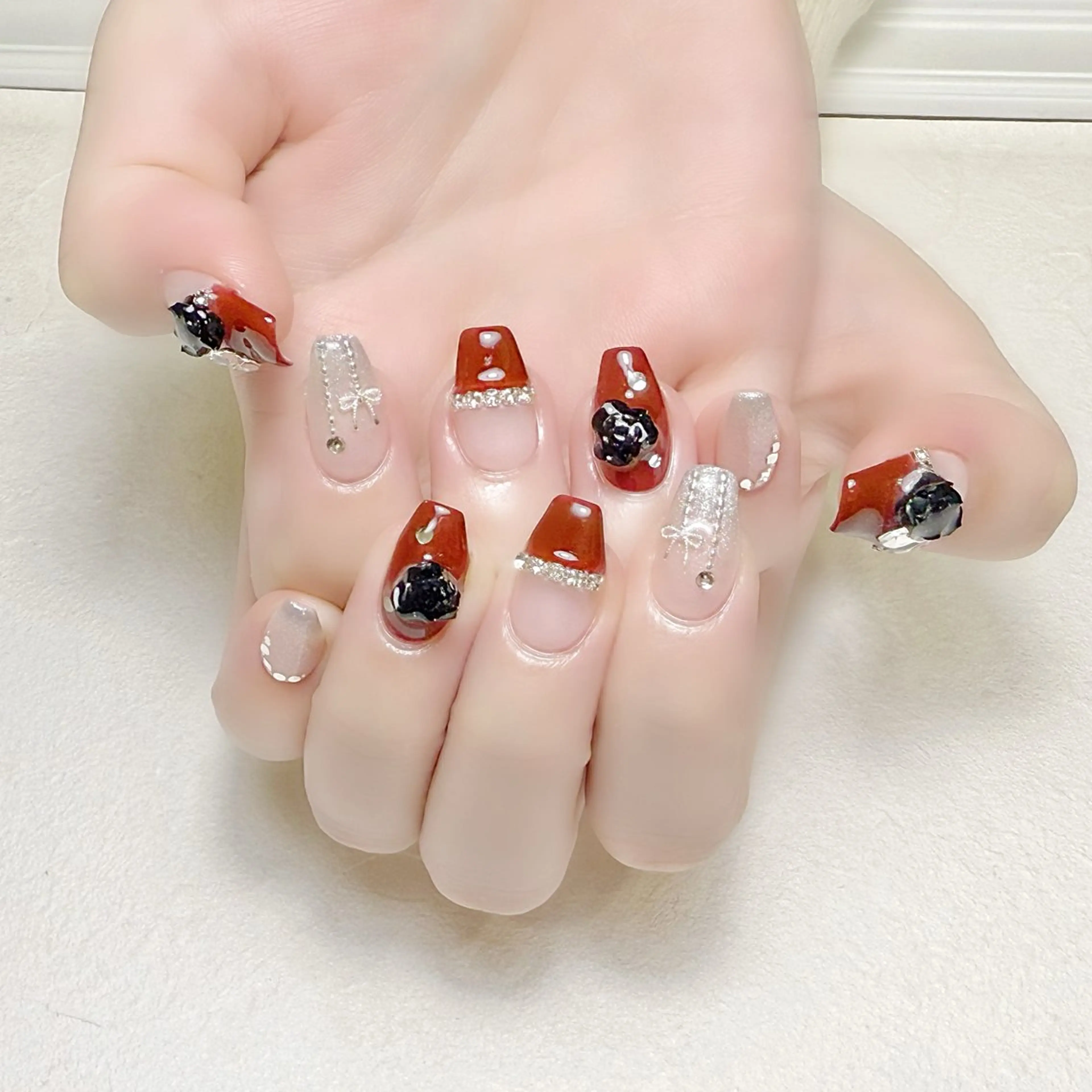 ネイル アートネイル ガーリー グラデーション ストーンネイル rouse nail RISATOのネイルデザイン
