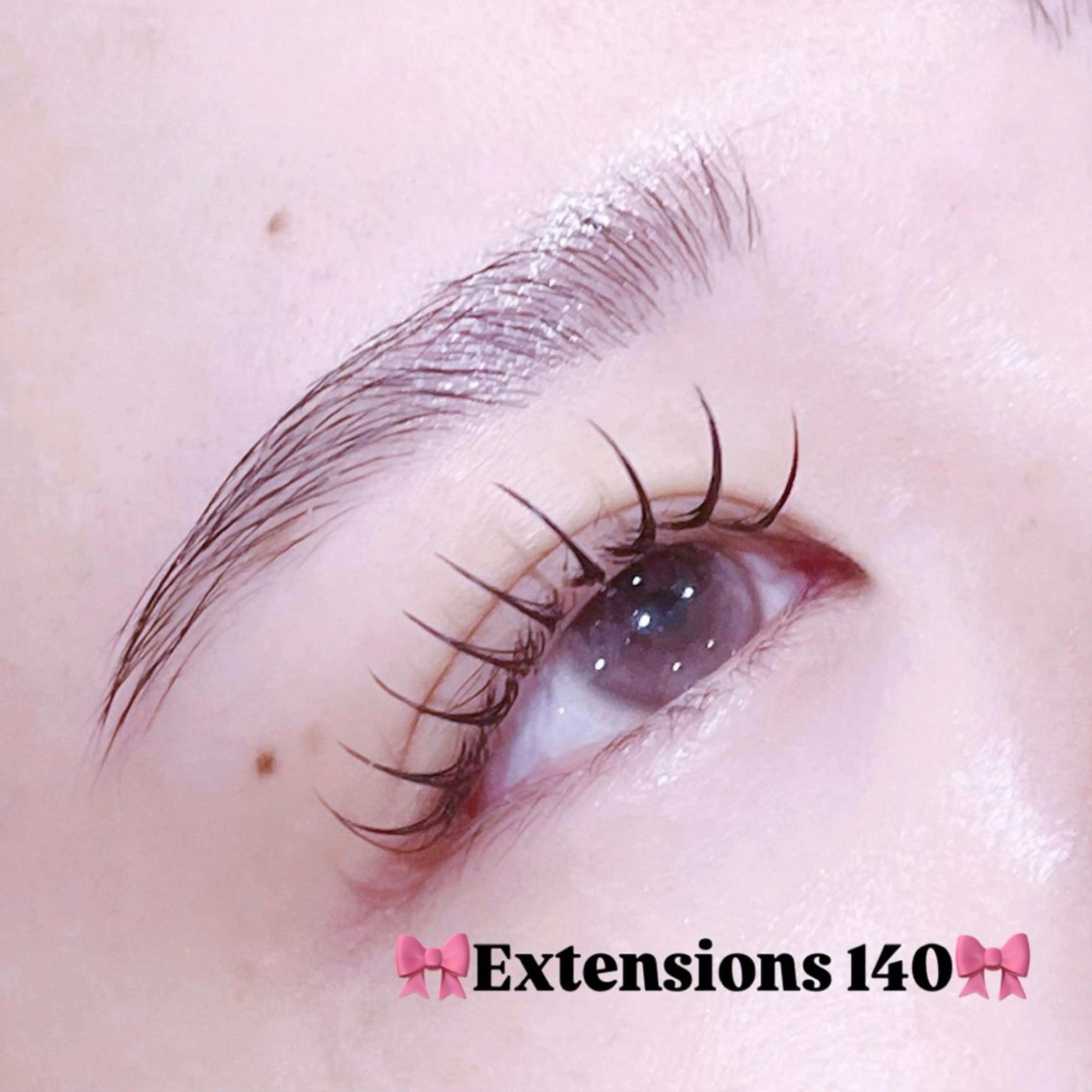 🎱🍓【LEDエクステ】シルクセーブル140本(指名料込)⚠️+1320円フラットラッシュ変更🙆🏻‍♀️ 🍓🎱の写真