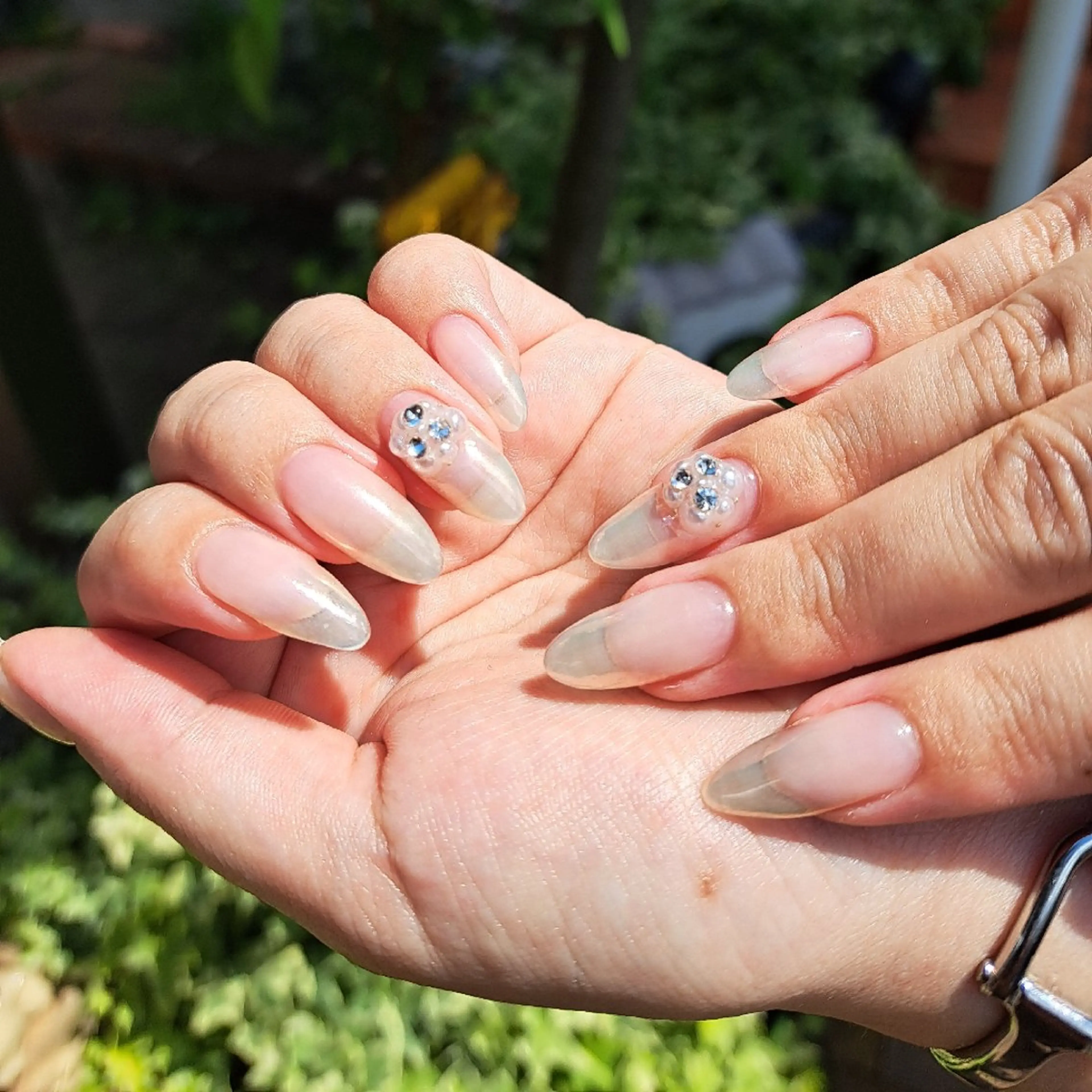 ネイル ミラーネイル HAYASHI  Nのネイルデザイン