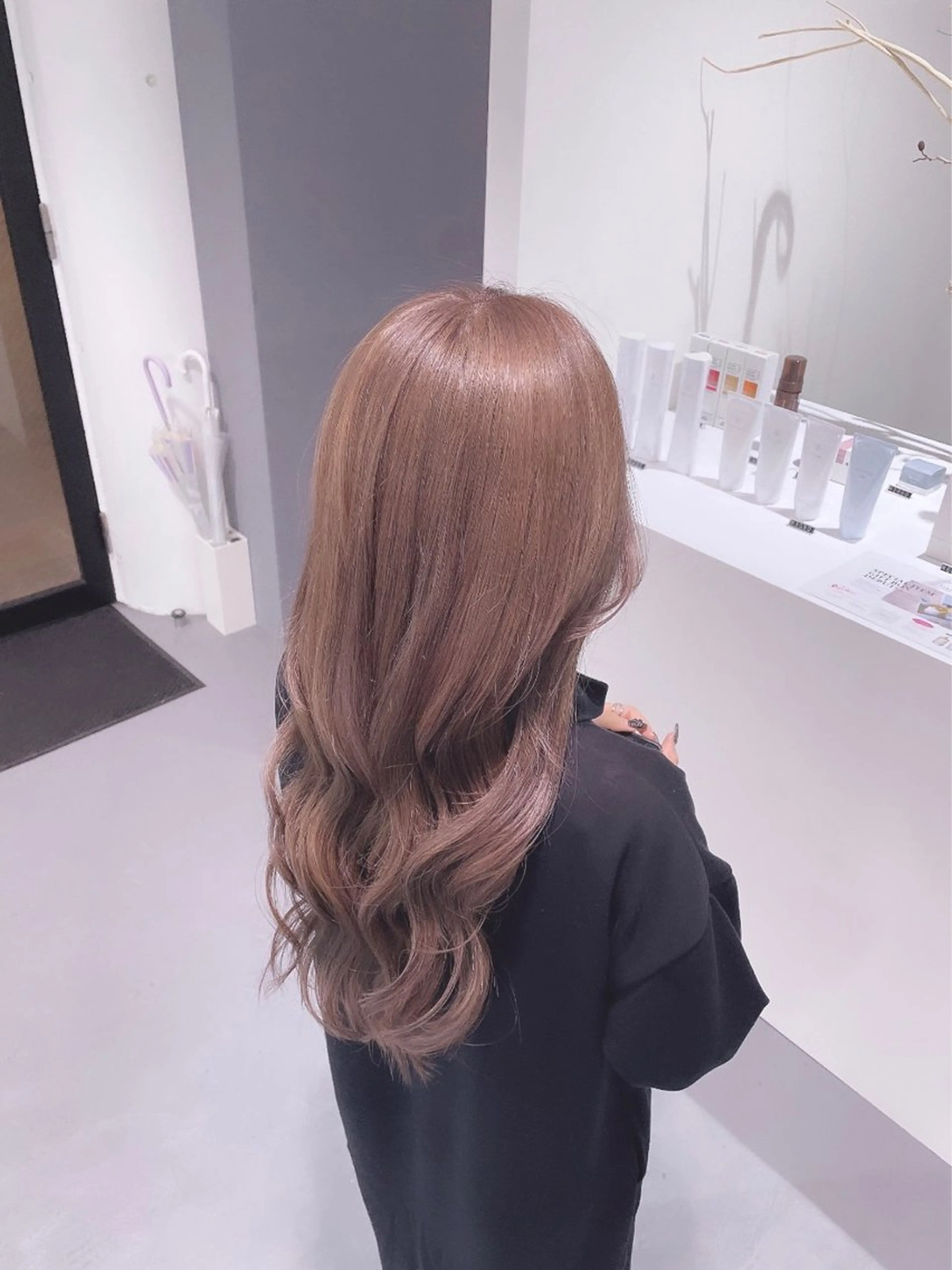 ロング ヘアカラー LEF TATEMACHI所属・西山祐生/ハイトーン /ケアブリーチ/艶髪のヘアスタイル