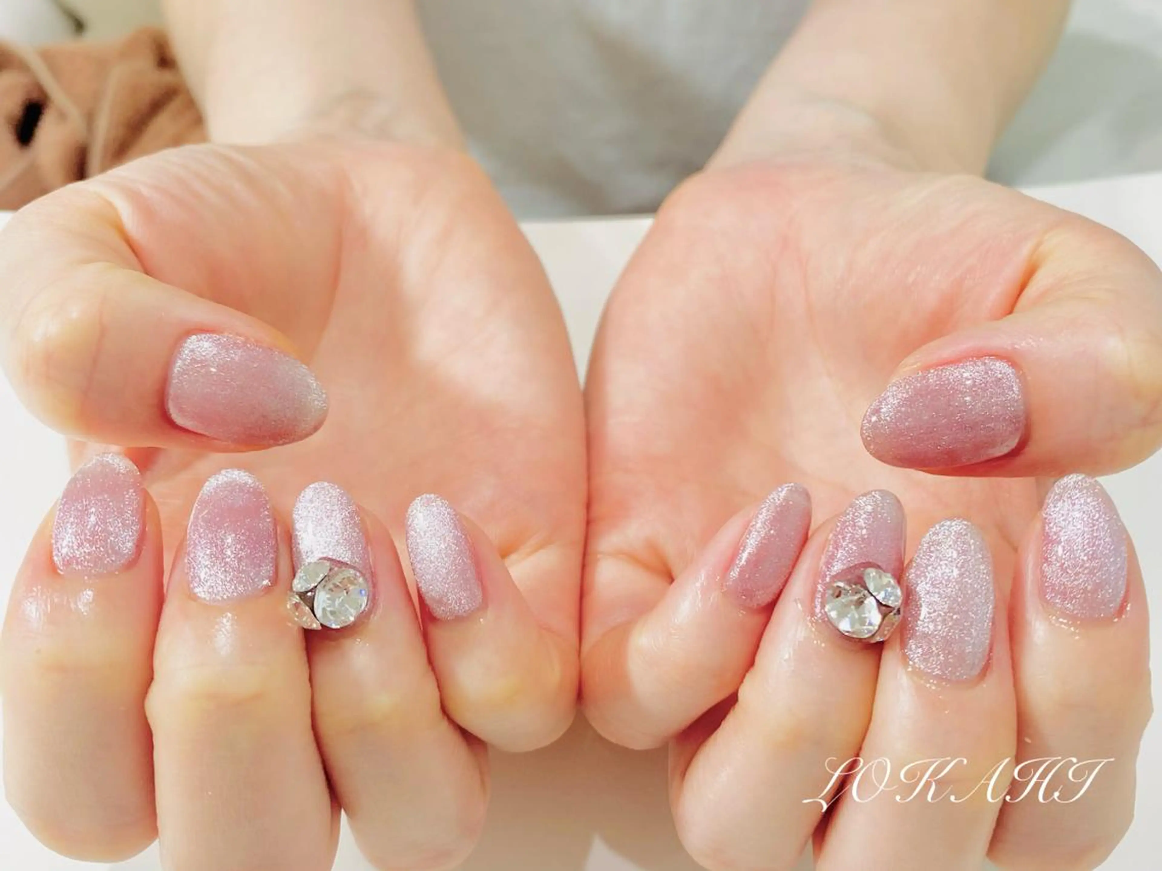 セミロング ネイル マツエク・マツパ チークネイル キラキラネイル ラメ(グリッター) マグネットネイル シンプルネイル 13日3980円‼️ マグもデザインも◎のネイルデザイン
