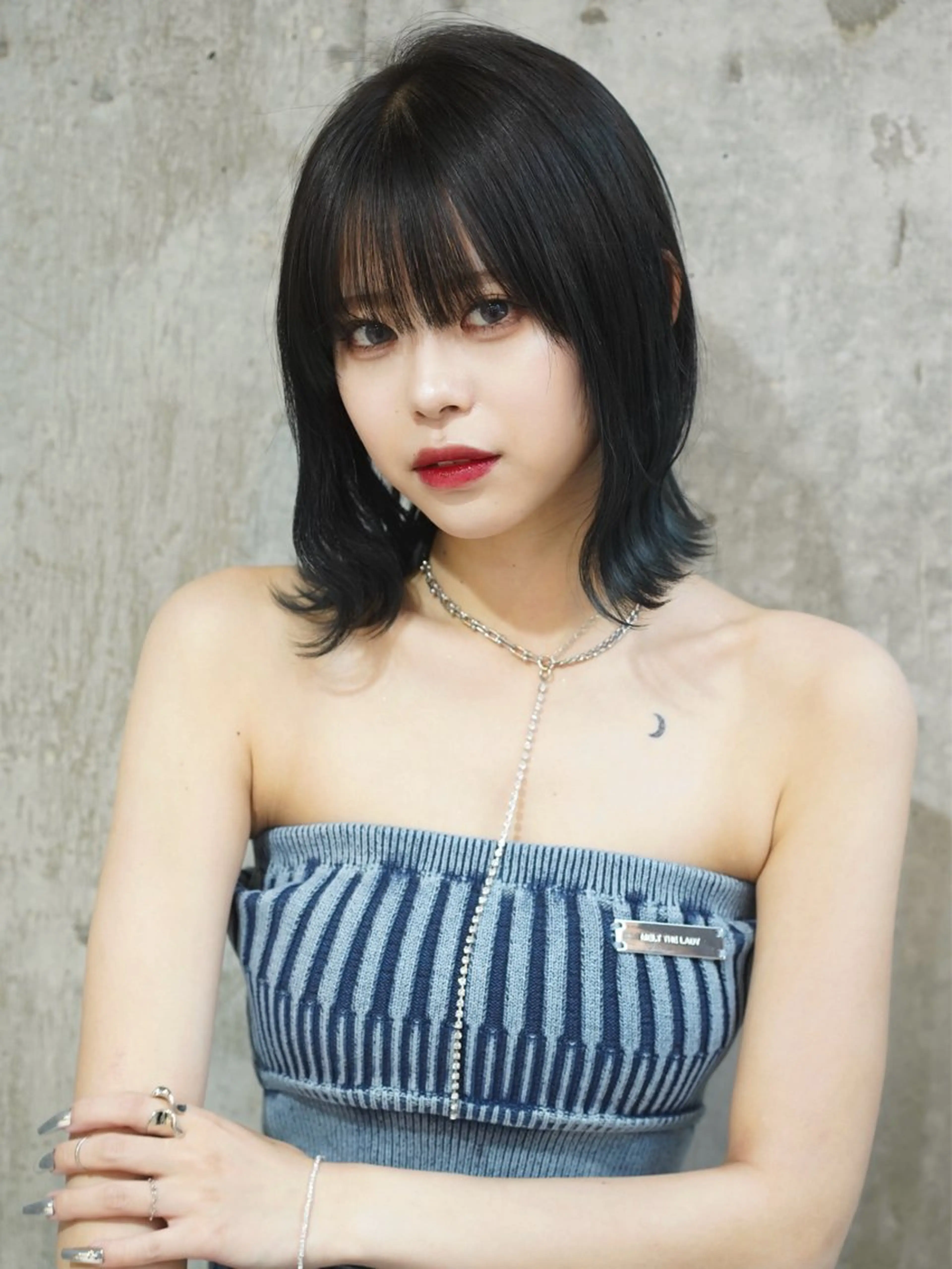 ミディアム くびれヘア 韓国風ヘア カット ヘアカラー トリートメント 🎀しゅな/韓国 レイヤー/透明感♡のヘアスタイル