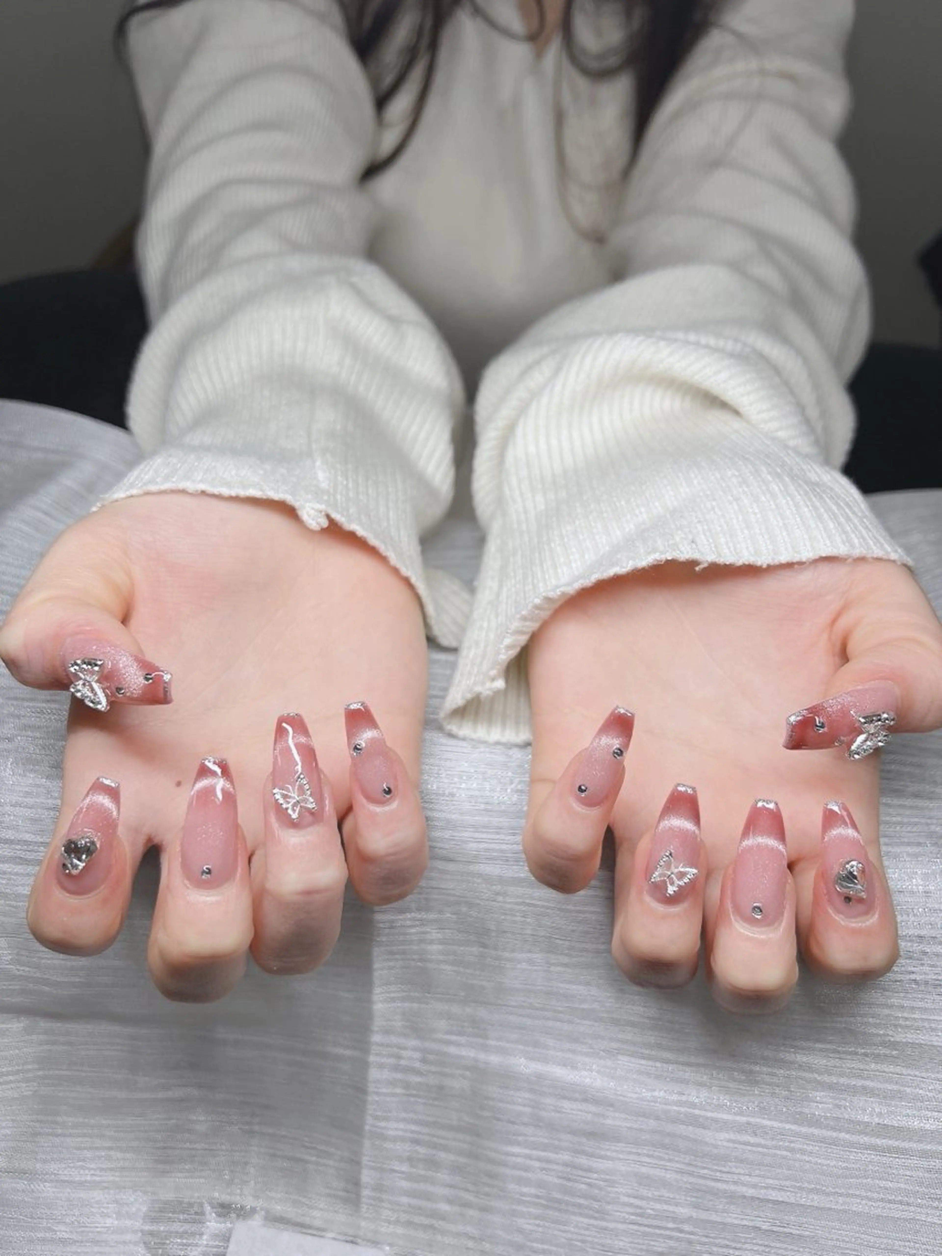 ネイル 長さ出し グラデーション 卒業式 キラキラネイル マグネットネイル Lee Nails チップ長さだし専門店のネイルデザイン