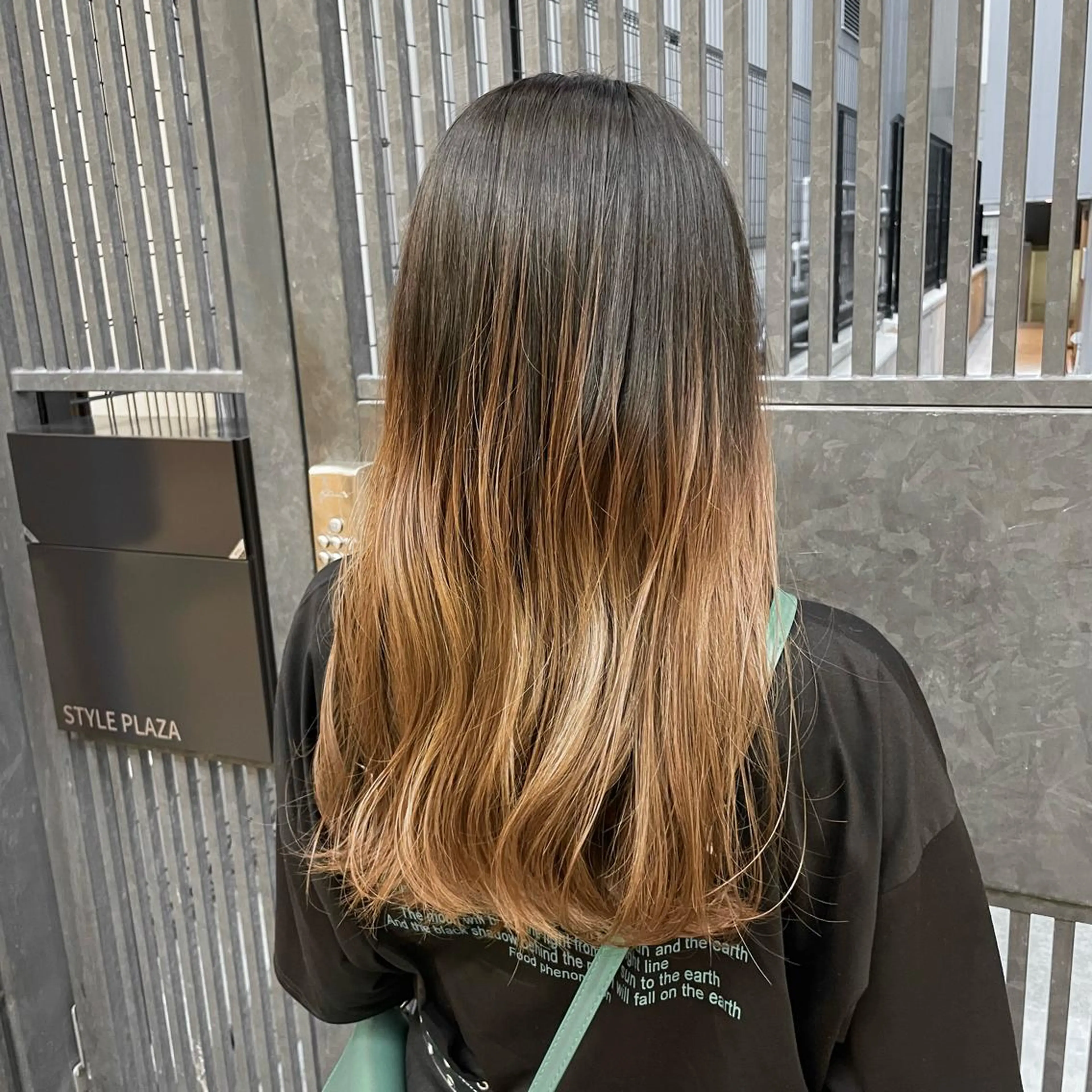 セミロング カラー 縮毛矯正/髪質改善/ 石橋代智のヘアスタイル