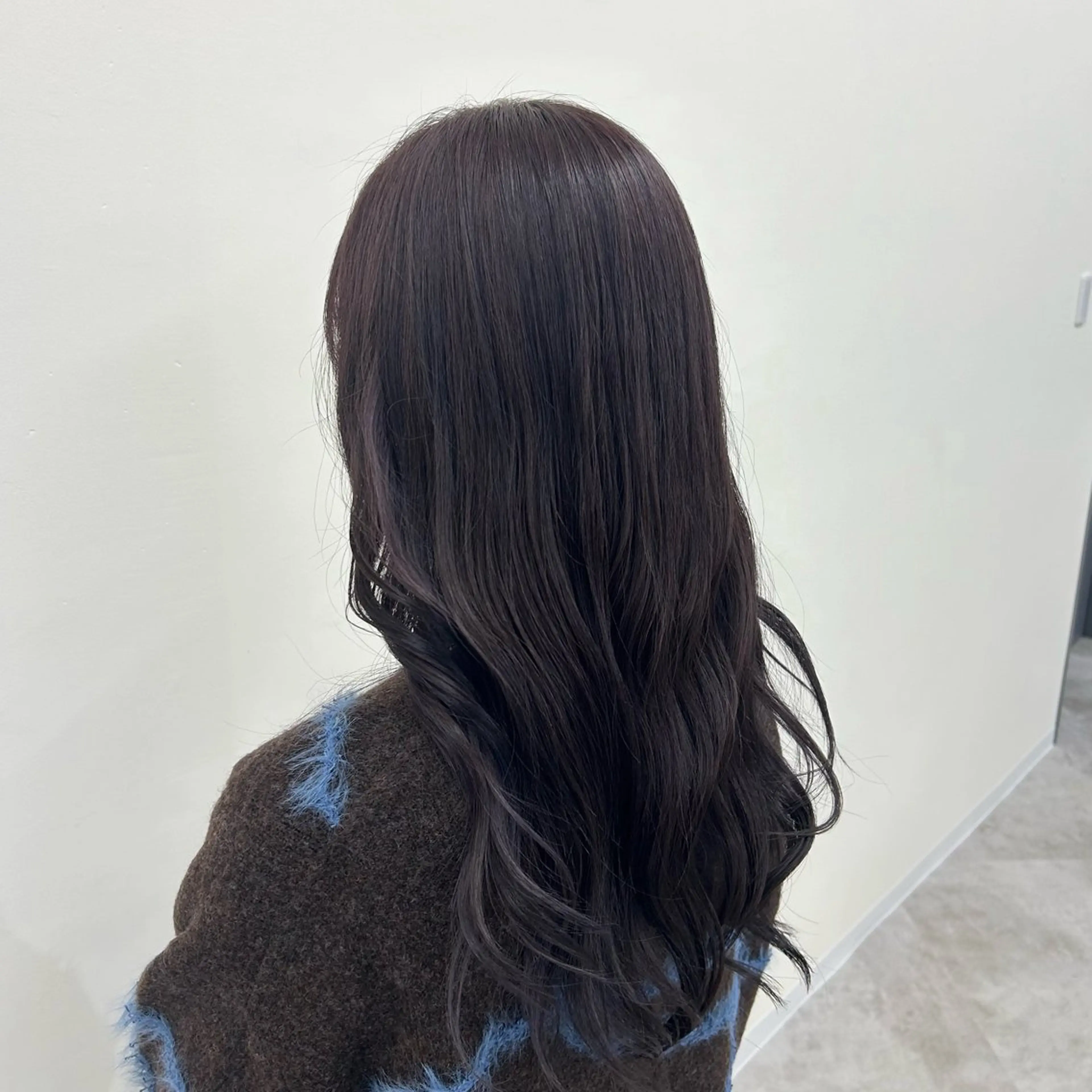 ロング カラー ブリーチ ダブルカラー グレージュ インナーカラー ラベンダーカラー ヘアカラー カラー/メンズパーマ 岩角昂音のヘアスタイル