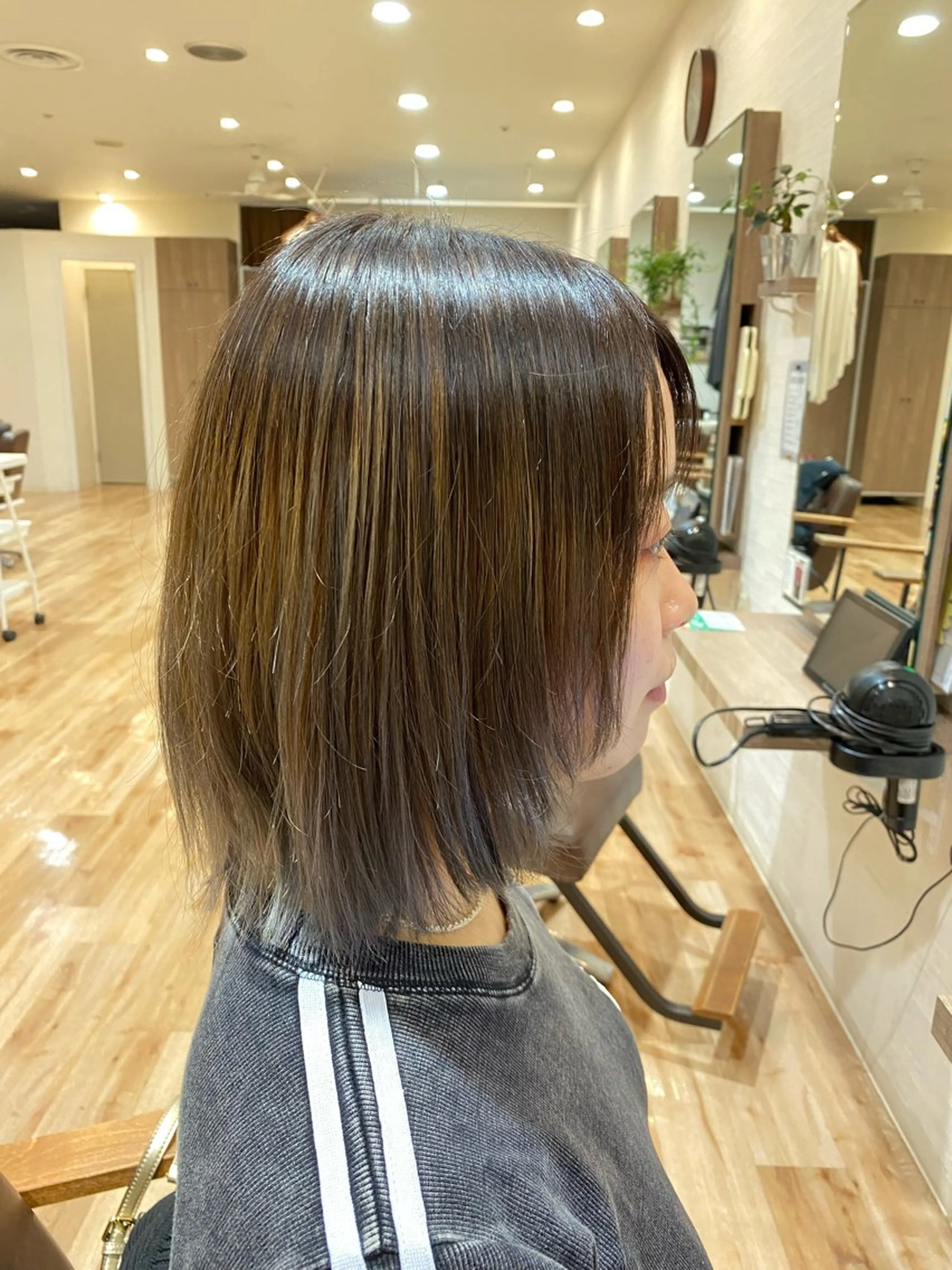 ミディアム イシカワ ユウタのヘアスタイル