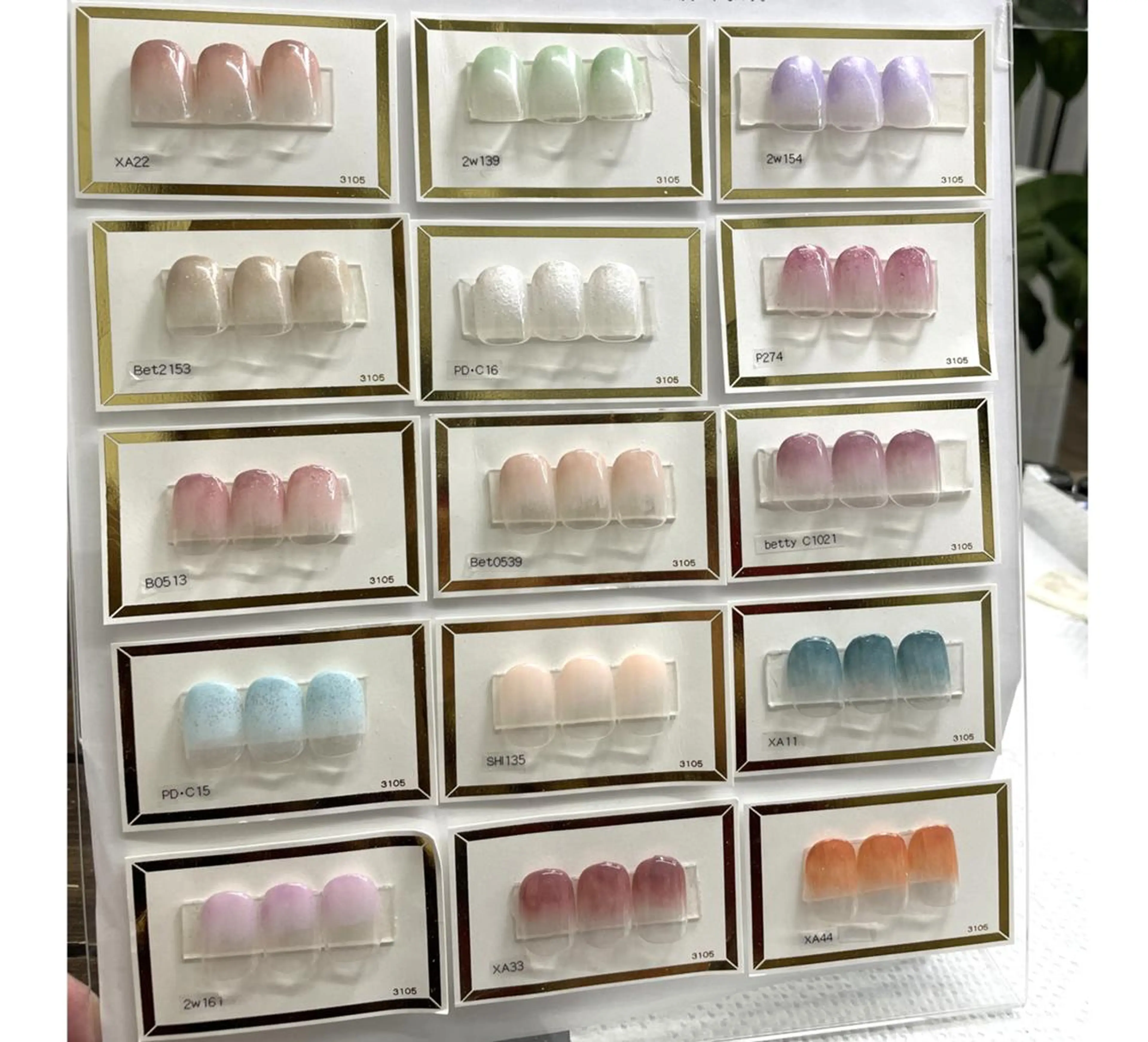 ネイル イワサキ  のネイルデザイン