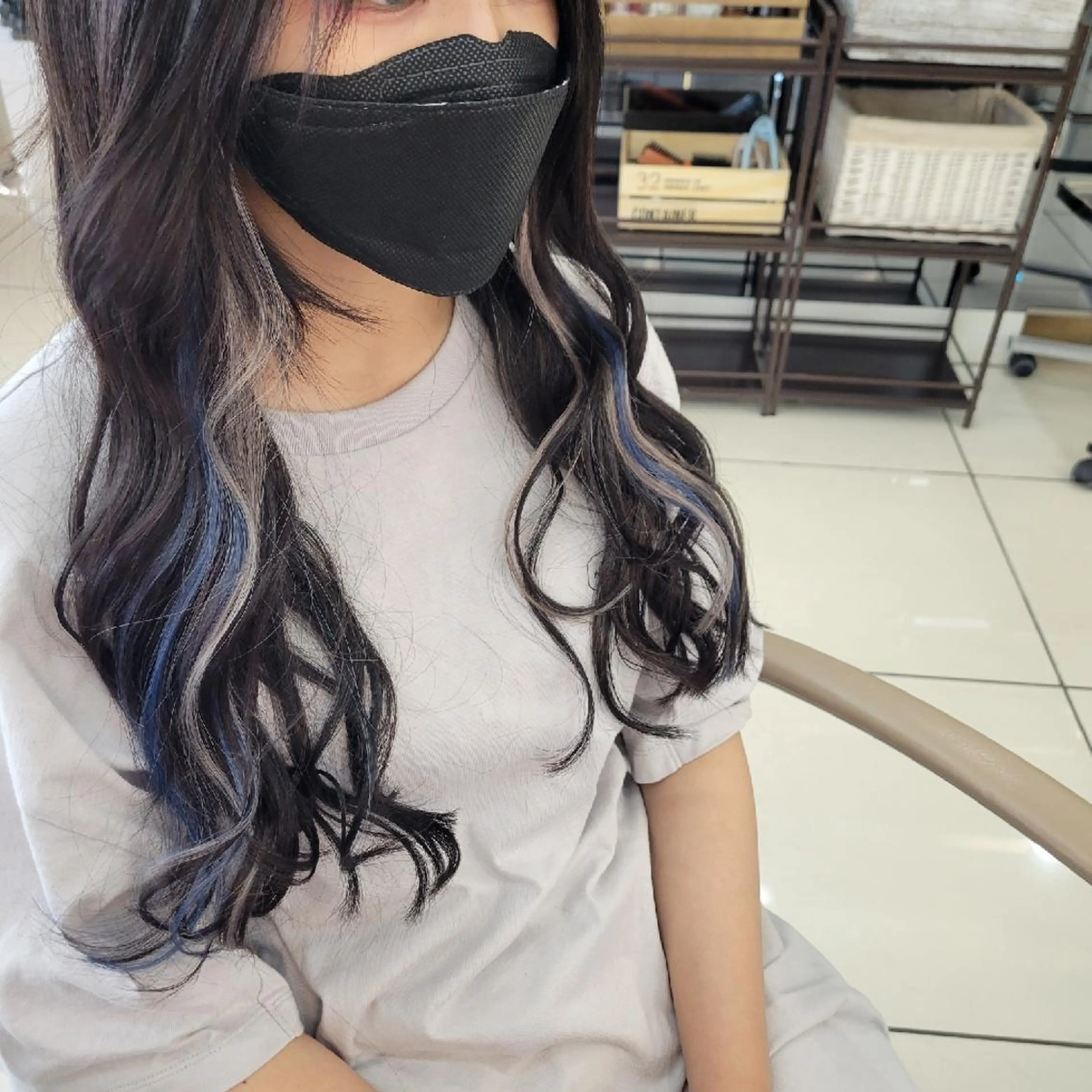 ロング カラー 羽エクステ🩷 🤍まき🤍のヘアスタイル