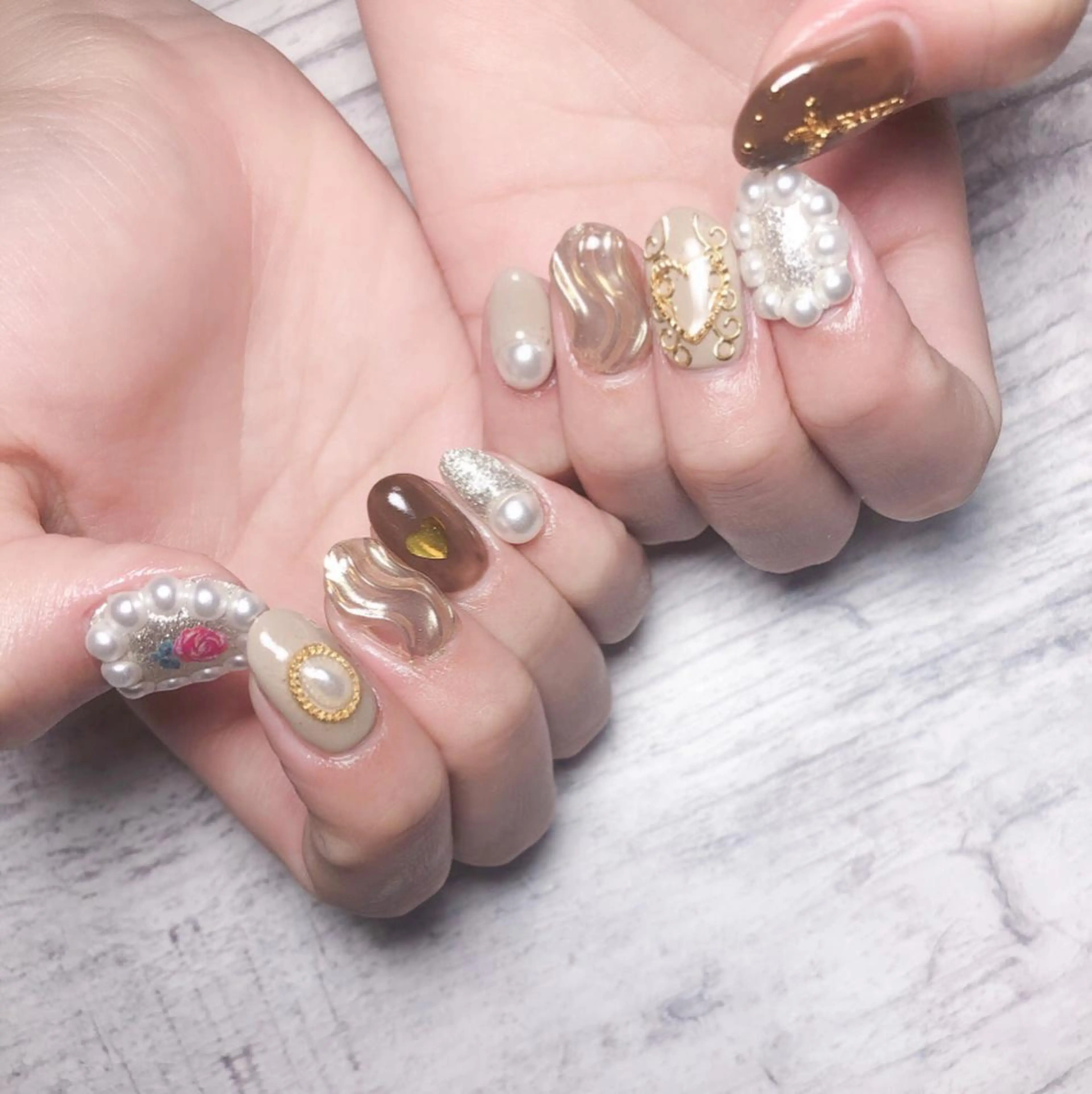 ネイル 個室ネイルサロンDolly  Girl〜ドーリーガール〜所属・DollyGirl KYOKOのネイルデザイン