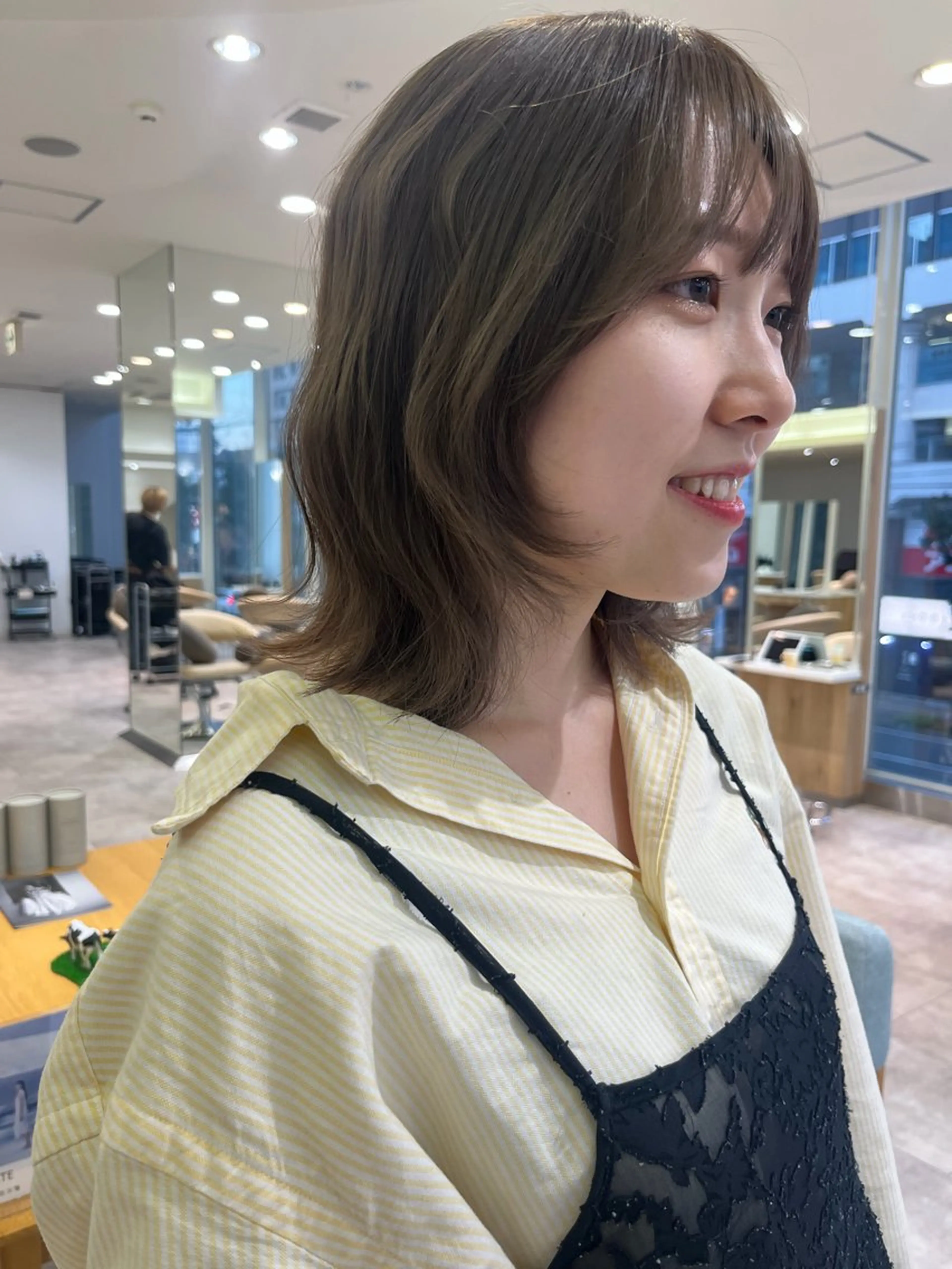 ミディアム カラー 切りっぱなしボブ デザインカラー イヤリングカラー インナーカラー ボブ カット ヘアカラー トリートメント cana カナ/tensionのヘアスタイル