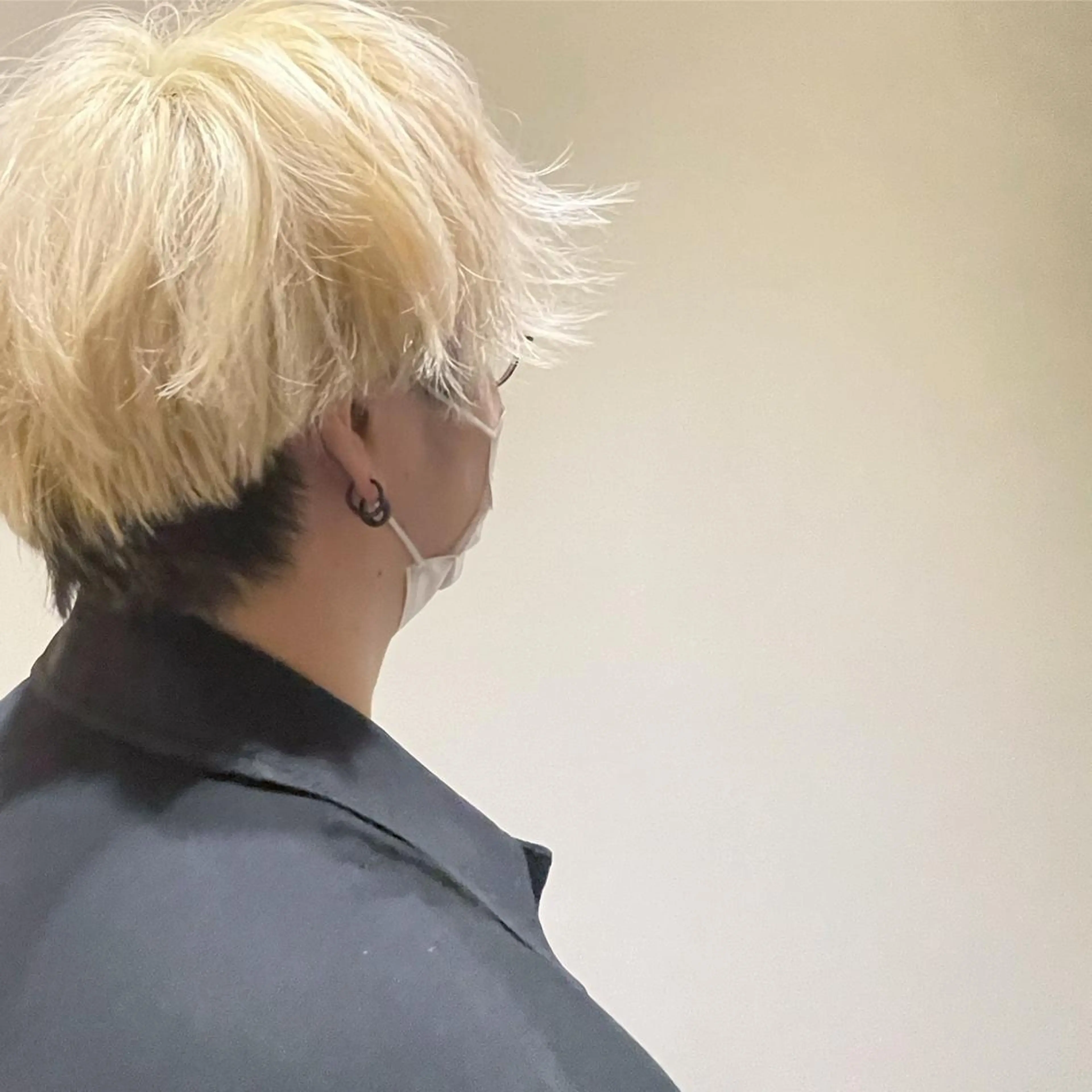 カラー メンズ メンズブリーチ メンズハイトーン ブリーチ ハイトーンカラー 夏井 沙織のヘアスタイル