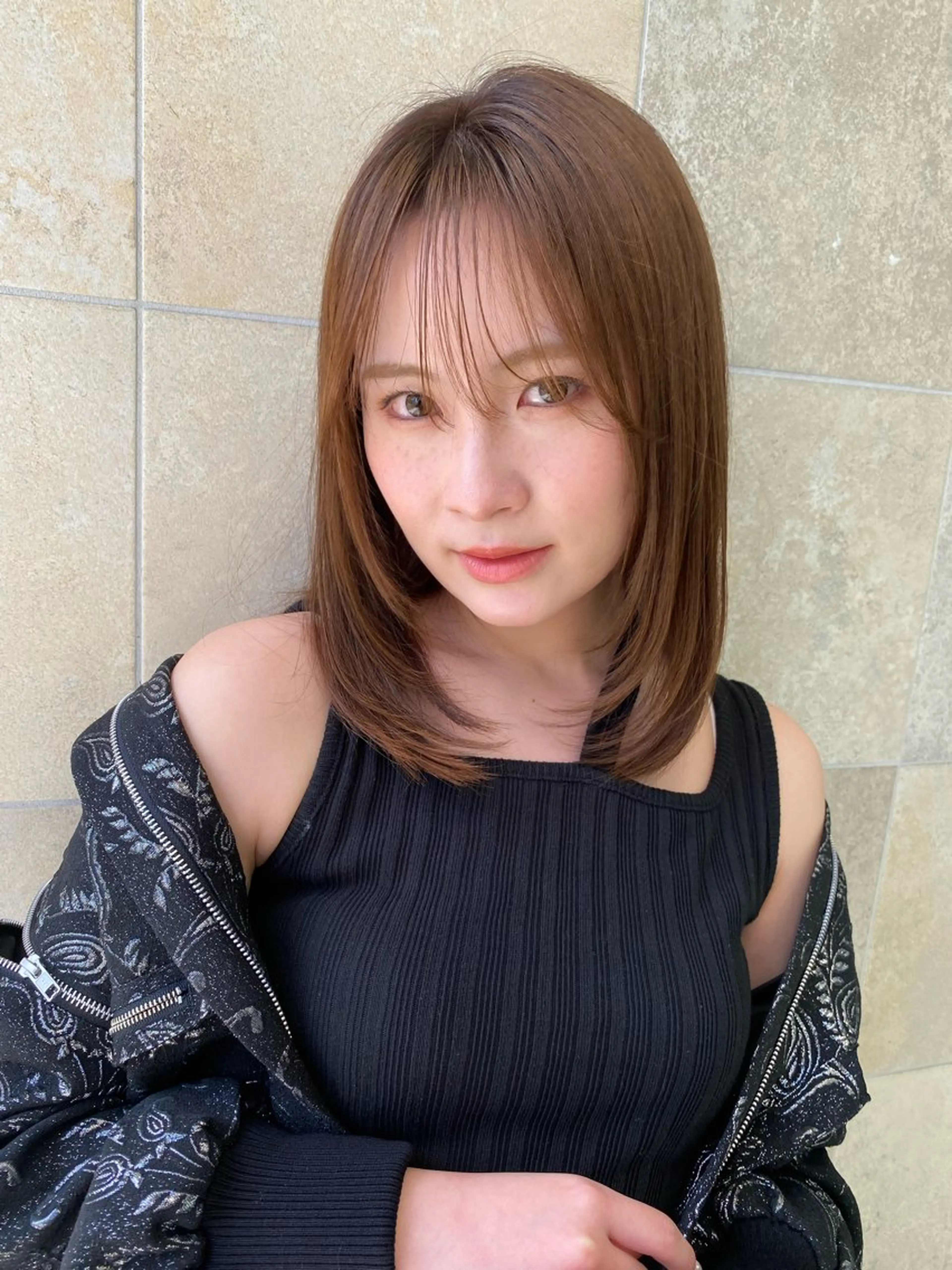 ミディアム 艶髪/透明感/ 三宅晴香のヘアスタイル