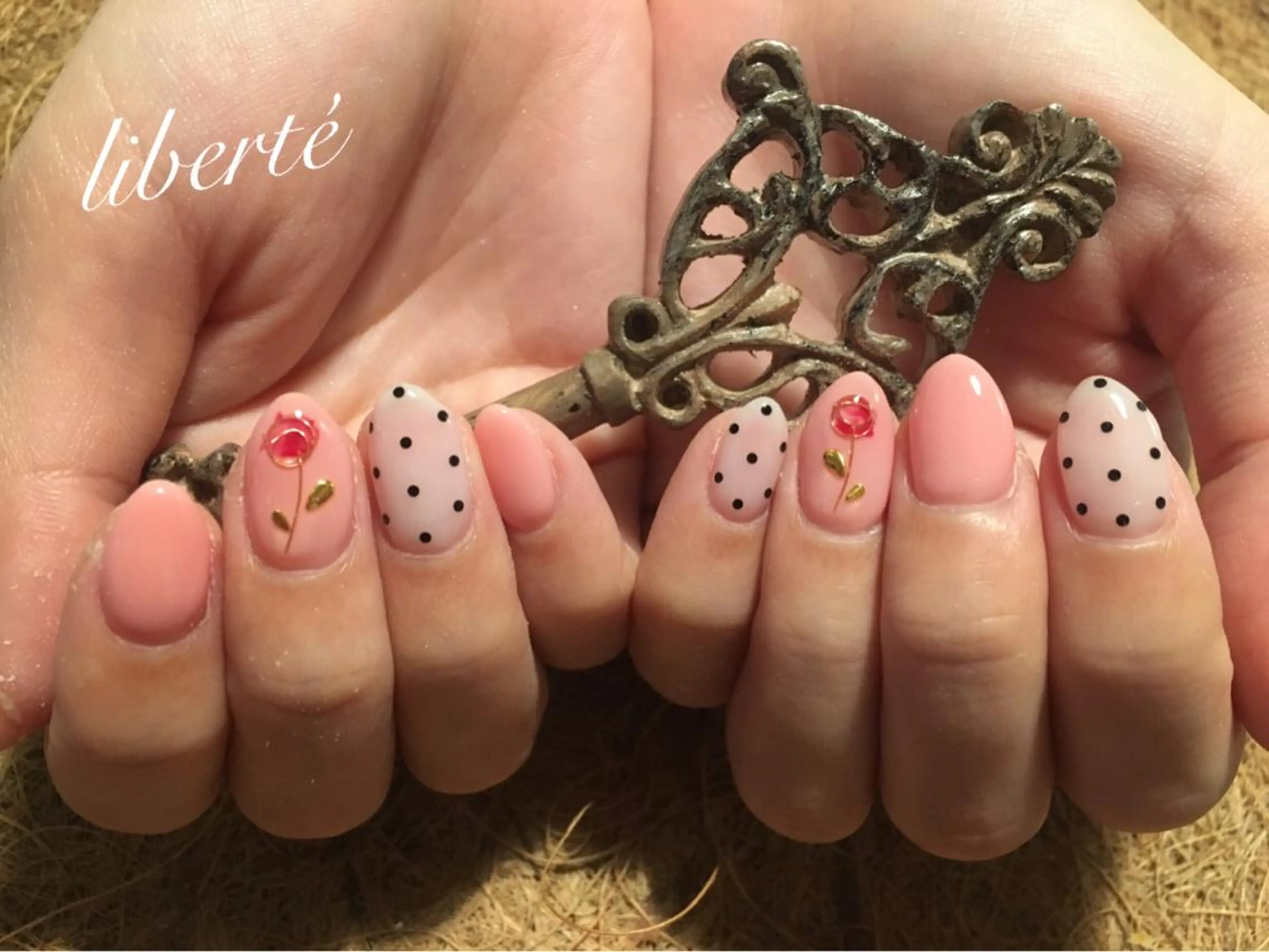 ネイル liberté (リベルテ)のネイルデザイン