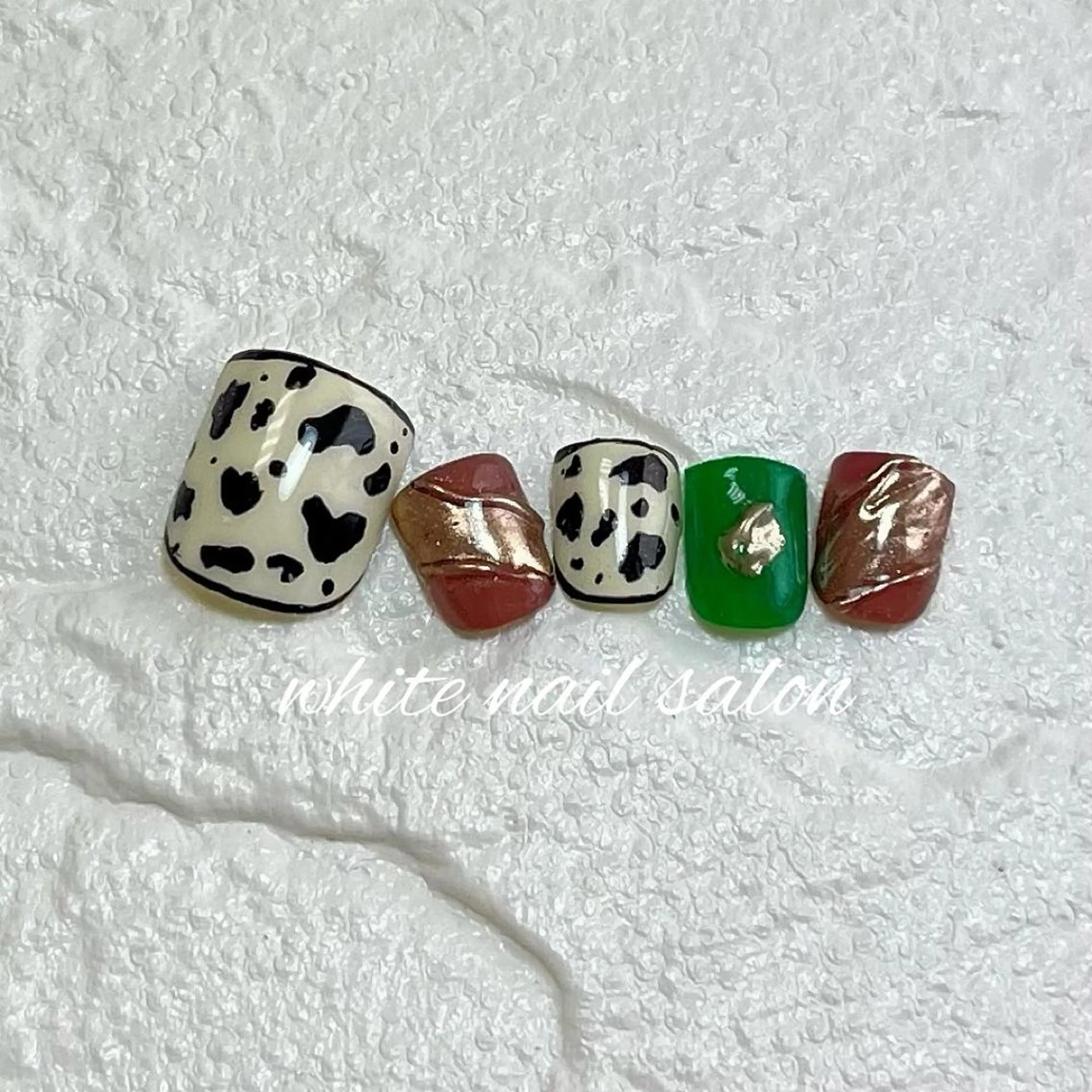 ネイル フットネイル ジェルネイル ハードジェル ラメ(グリッター) 持ち込み フットネイル white nail salonのネイルデザイン