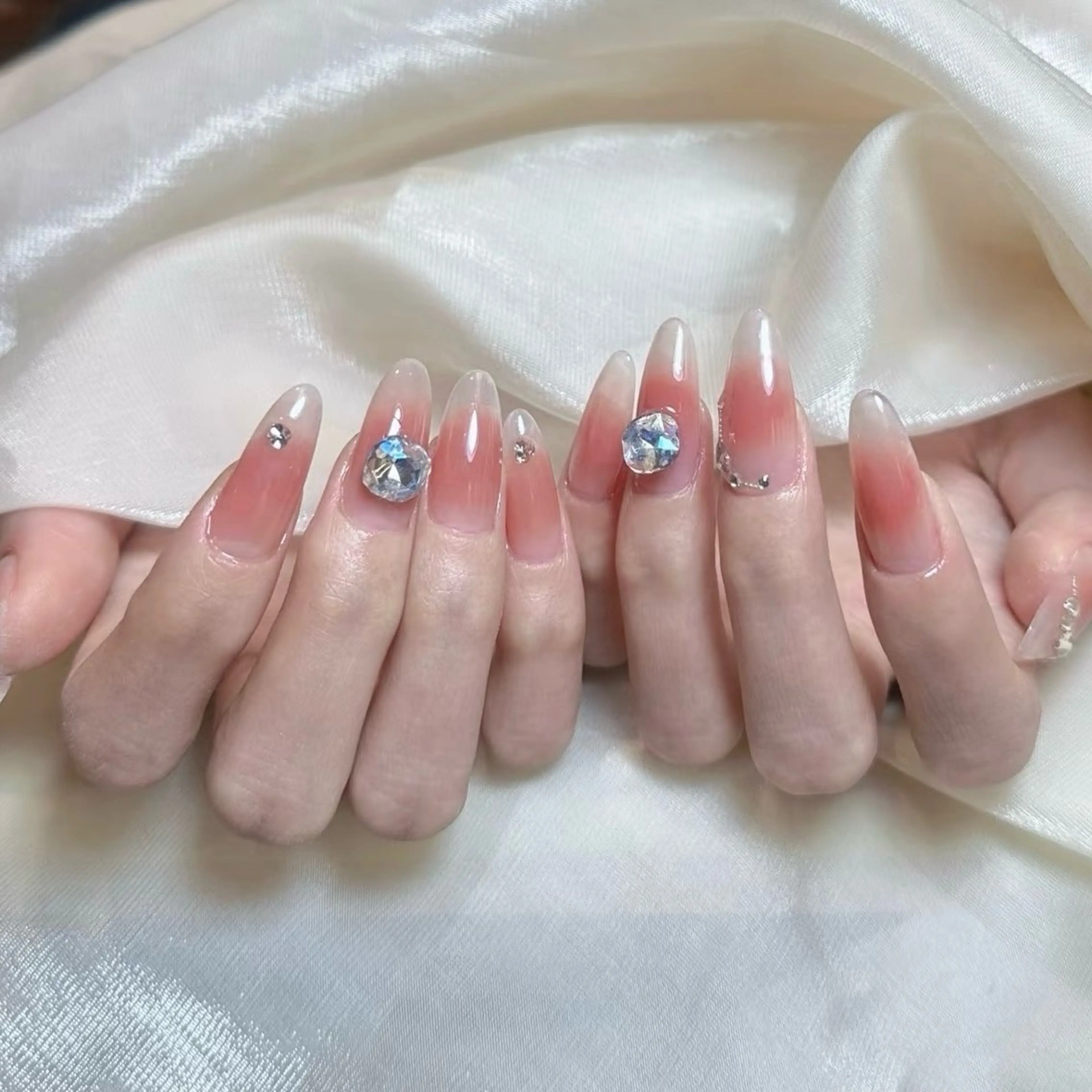 ネイル ハンドネイル L&Y Nail salonのネイルデザイン