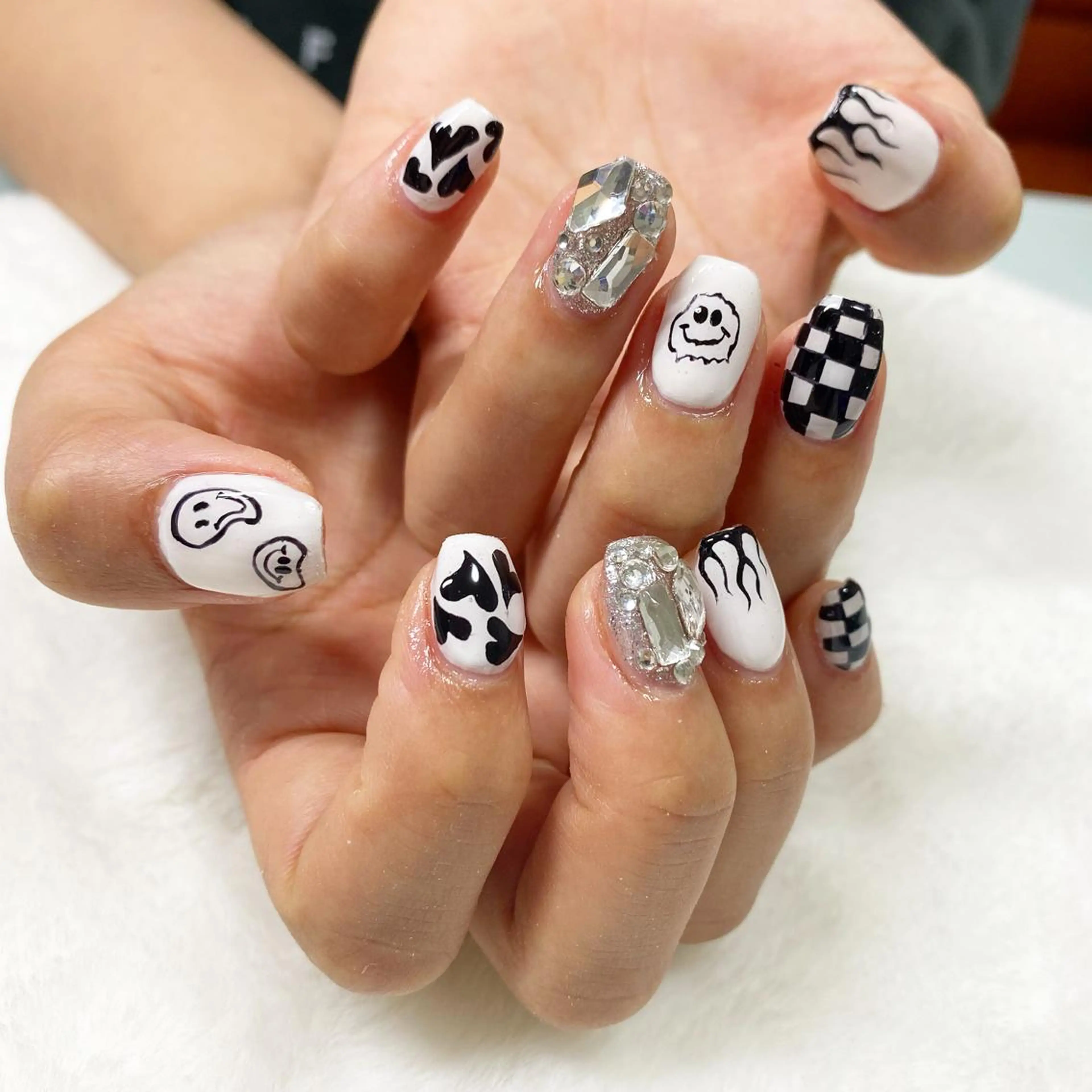 ネイル Laki nailのネイルデザイン