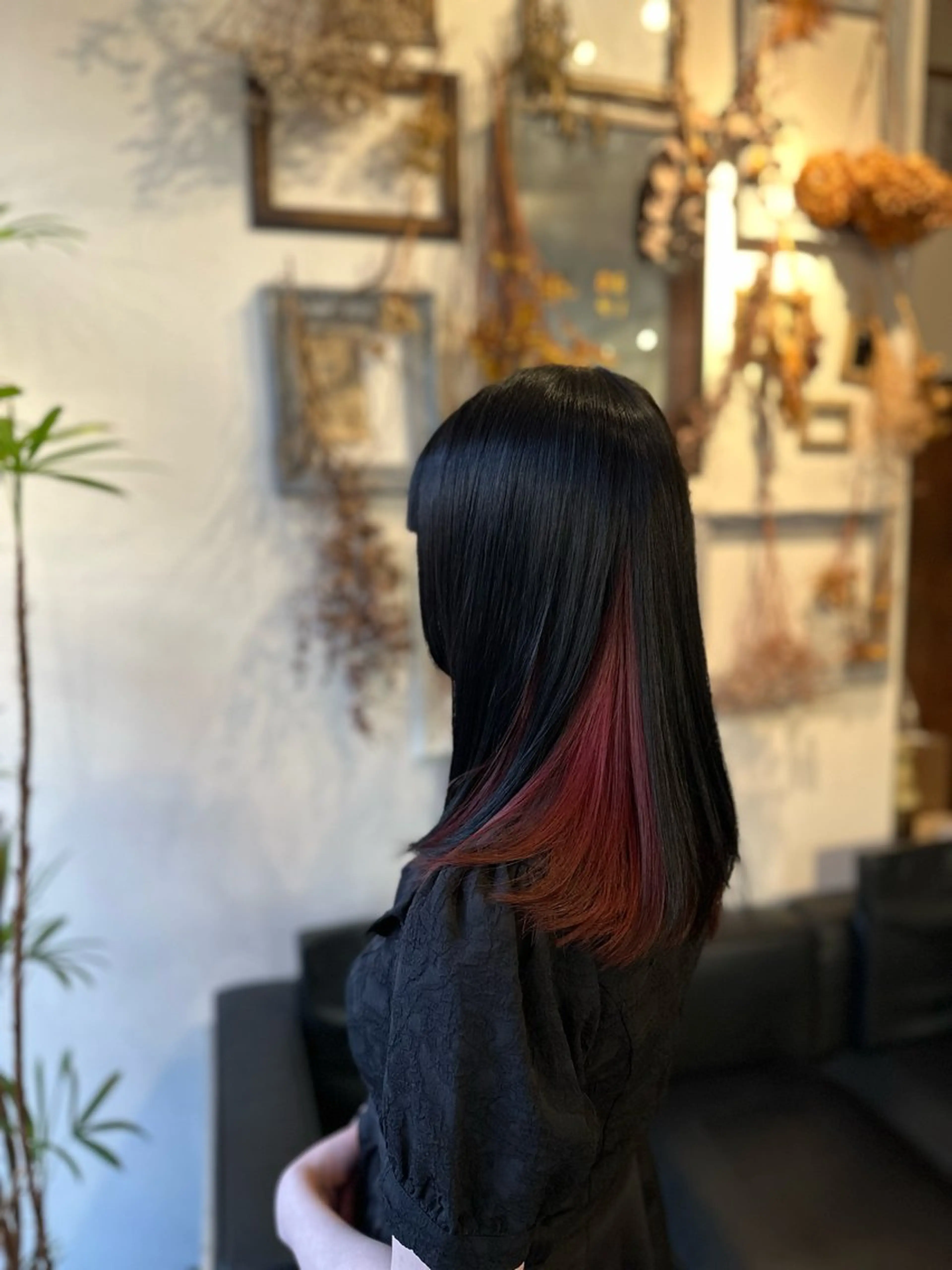 ミディアム カラー インナーカラー レッドカラー ヘアカラー インナーカラー指名 No.1菊池柊真のヘアスタイル