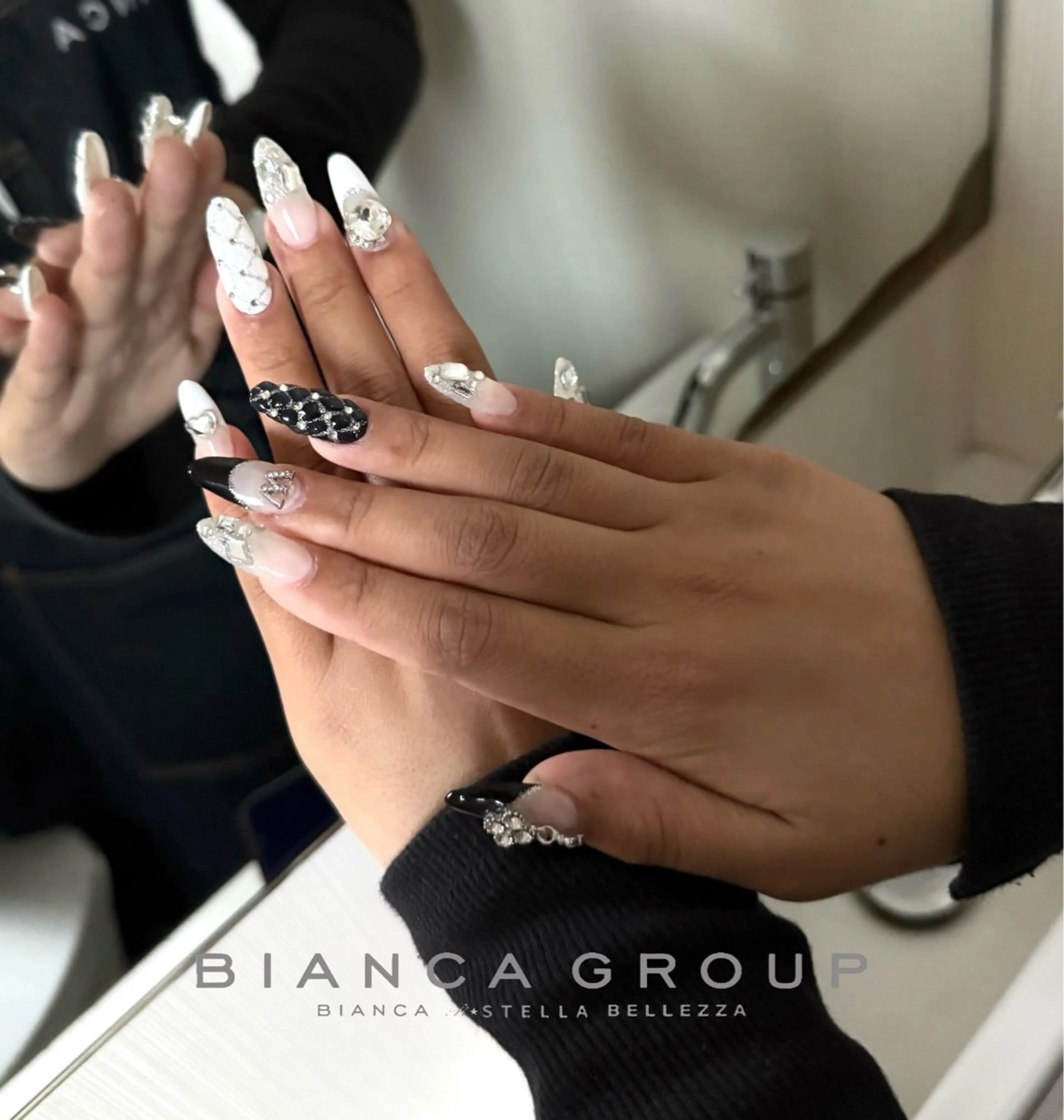 ネイル ハンドネイル 💟Bianca 荒木💟のネイルデザイン