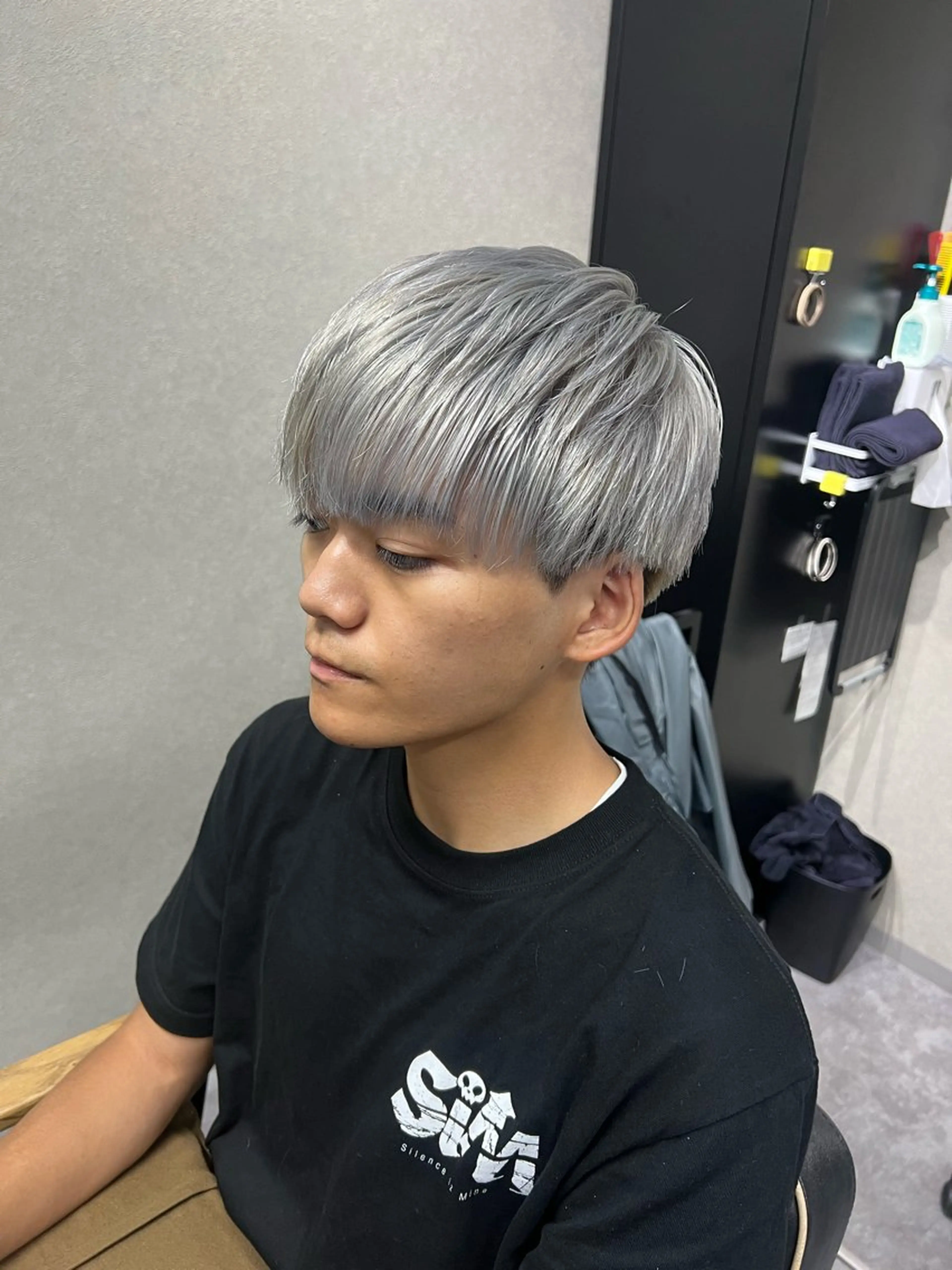 カラー メンズ newi TATSUのヘアスタイル