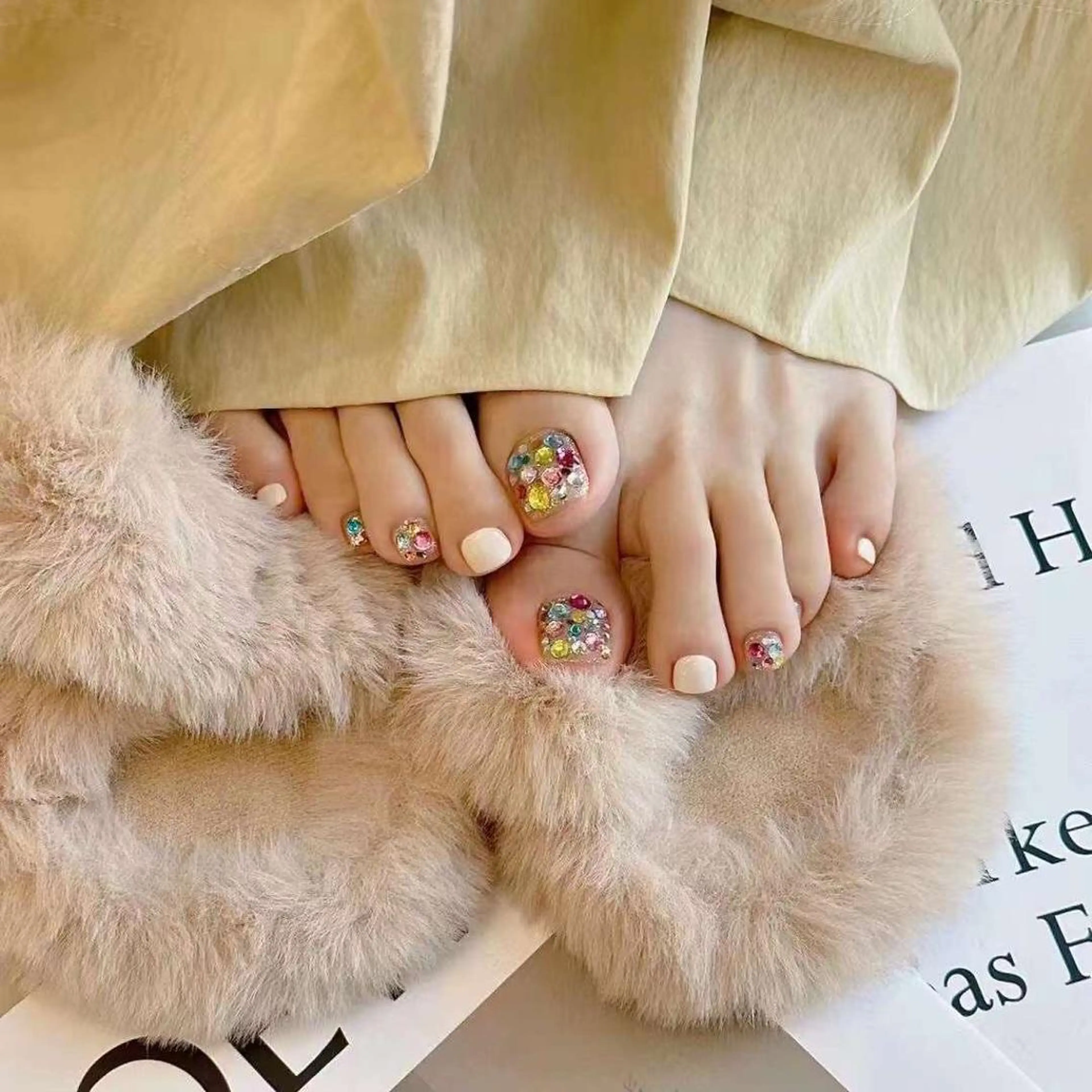 ネイル フットネイル VIVIAN リサのネイルデザイン