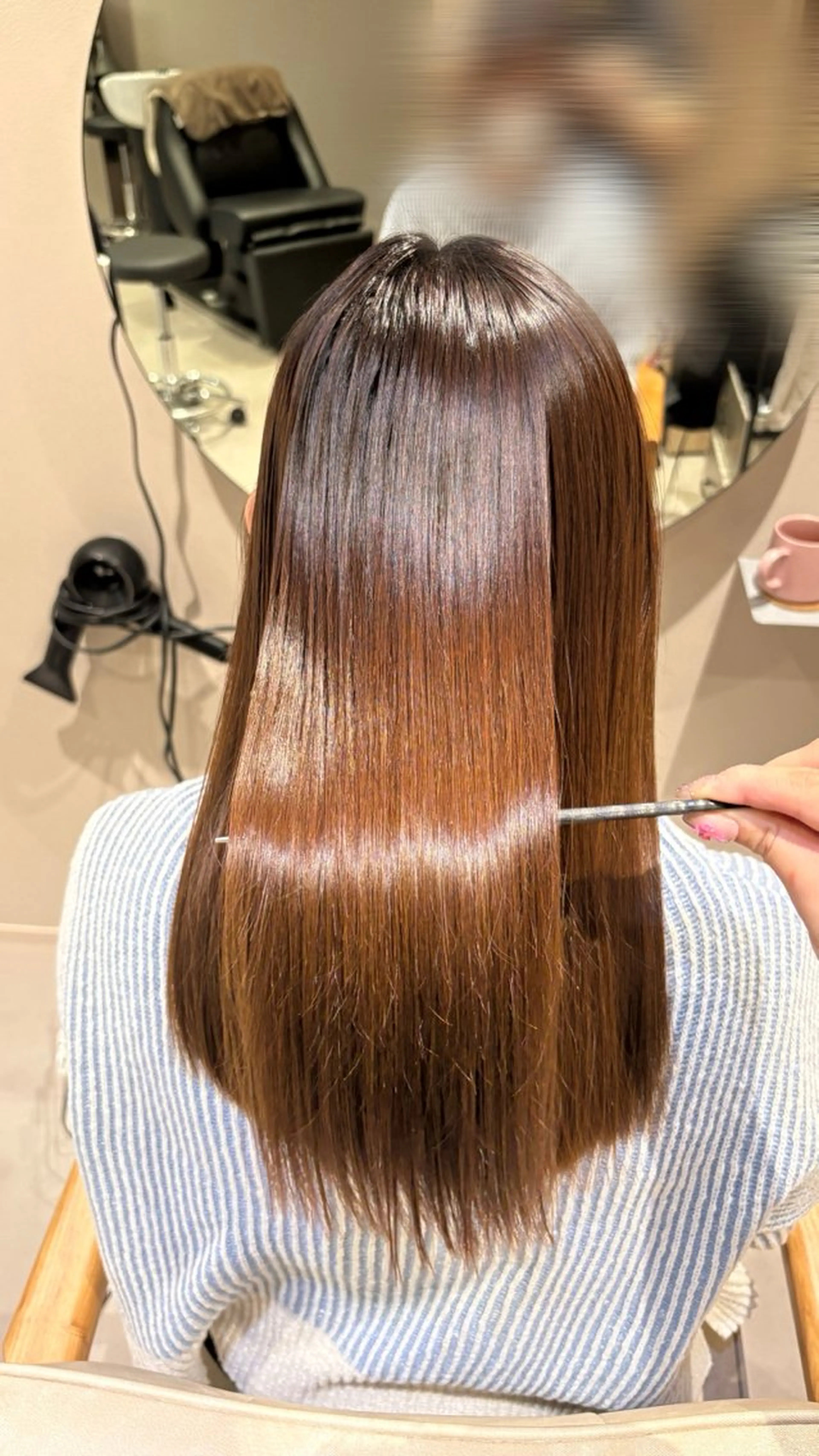 セミロング 縮毛矯正 井山 葵のヘアスタイル