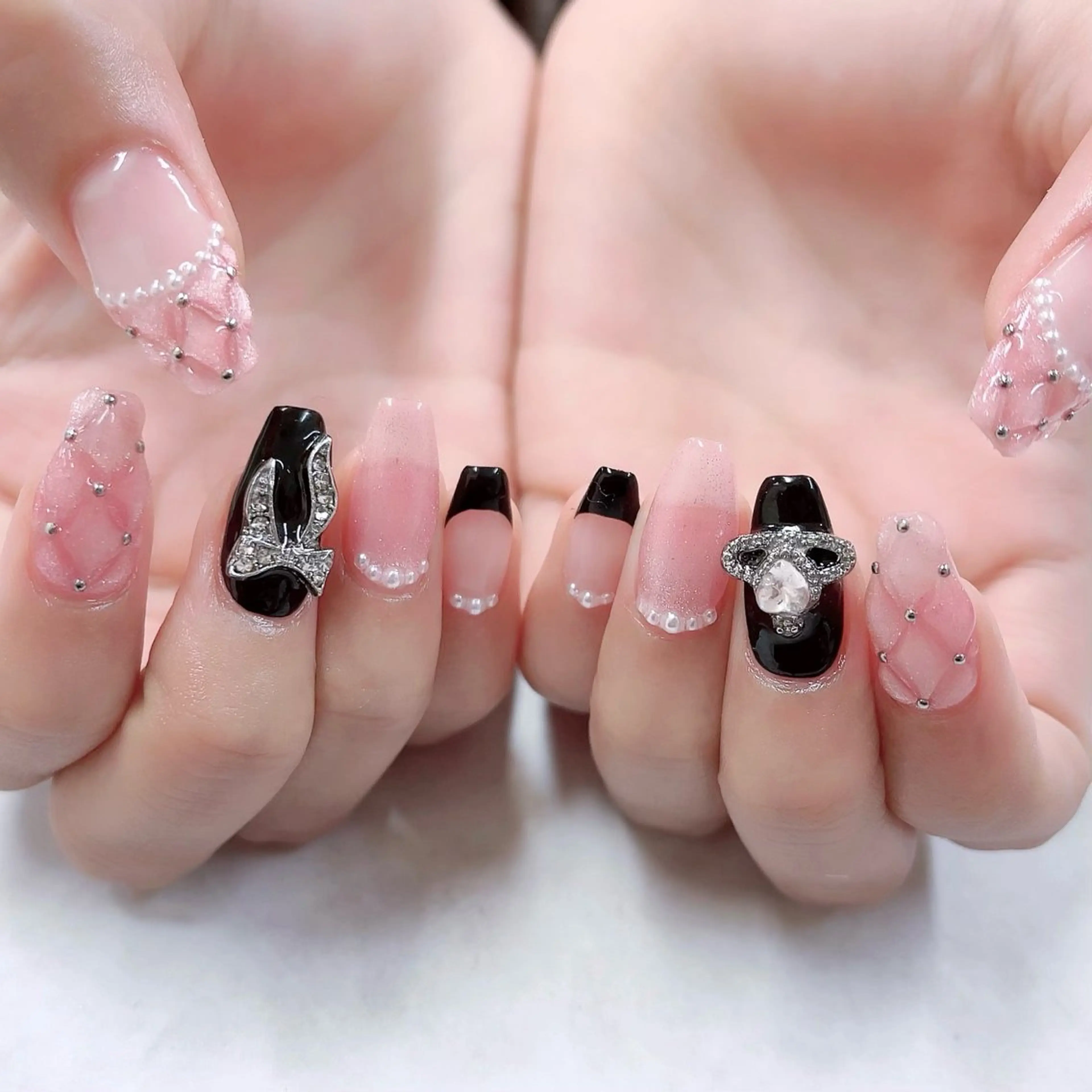 ネイル Nina センター南店所属・PHYLIS センター南店のネイルデザイン