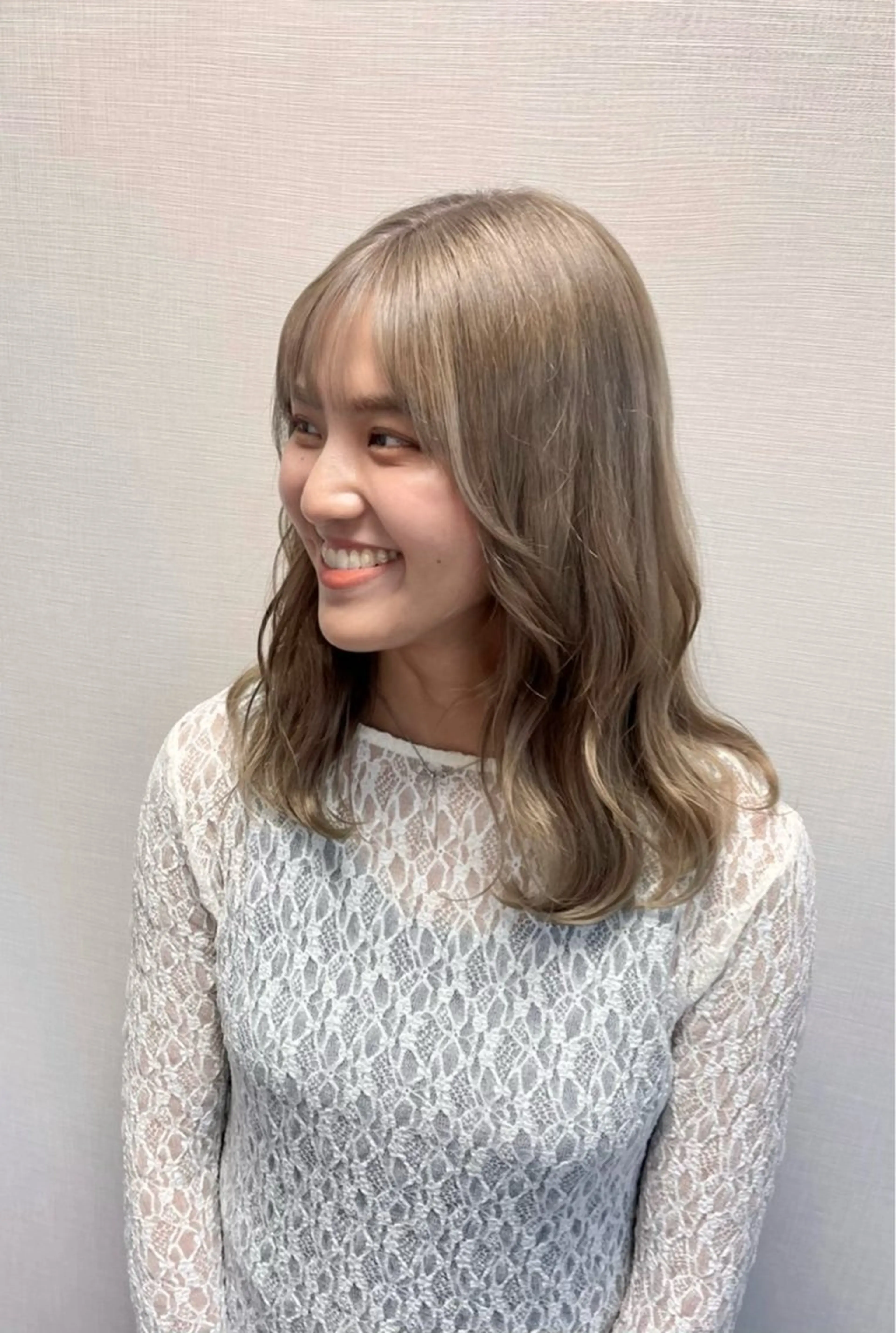 ミディアム カラー ベージュカラー ブリーチ ダブルカラー ヘアカラー 松井那津子 /ハイライトブリーチのヘアスタイル