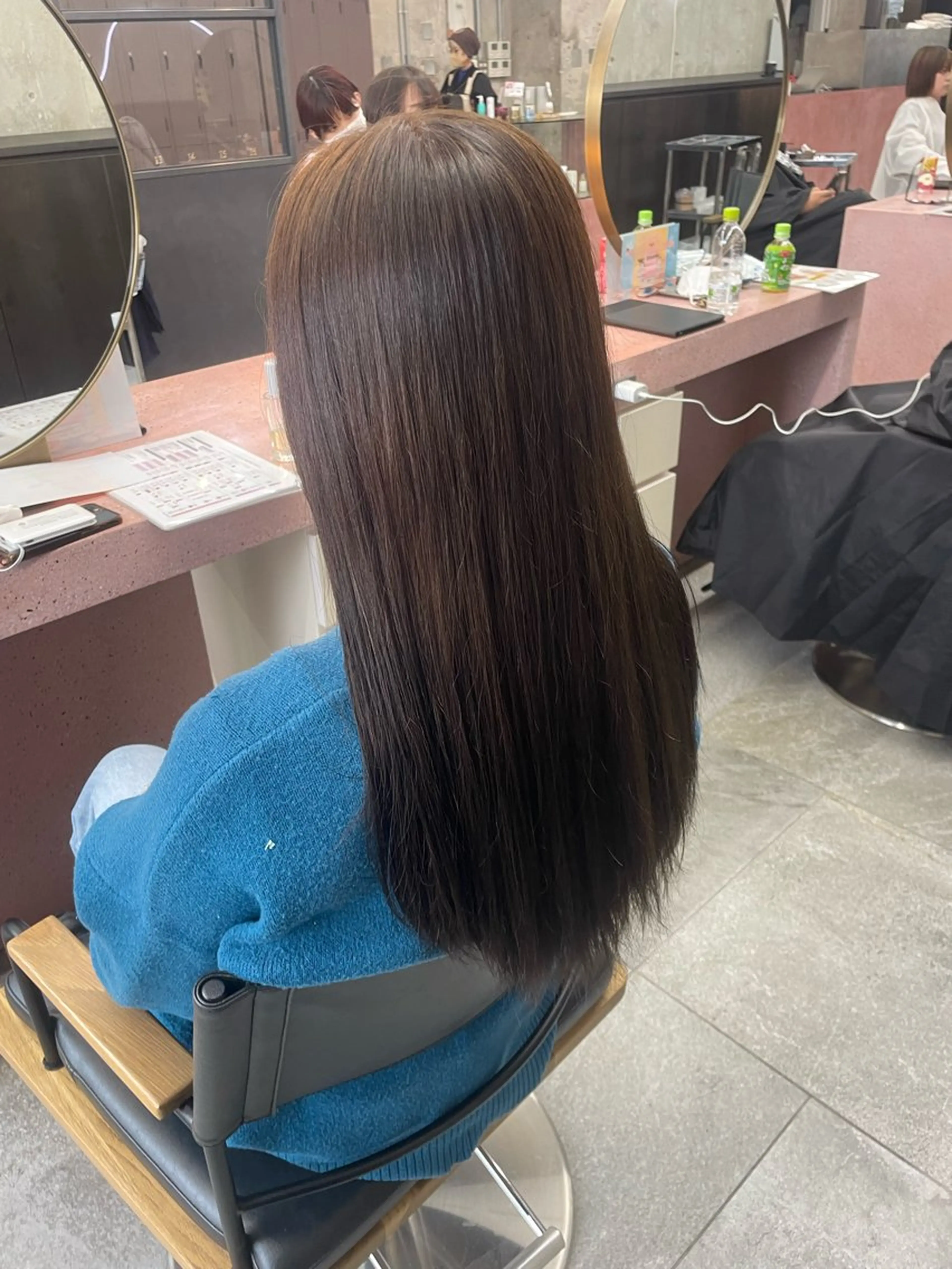 ロング 鈴木瑛里／ブロンド ベージュ／男女のヘアスタイル