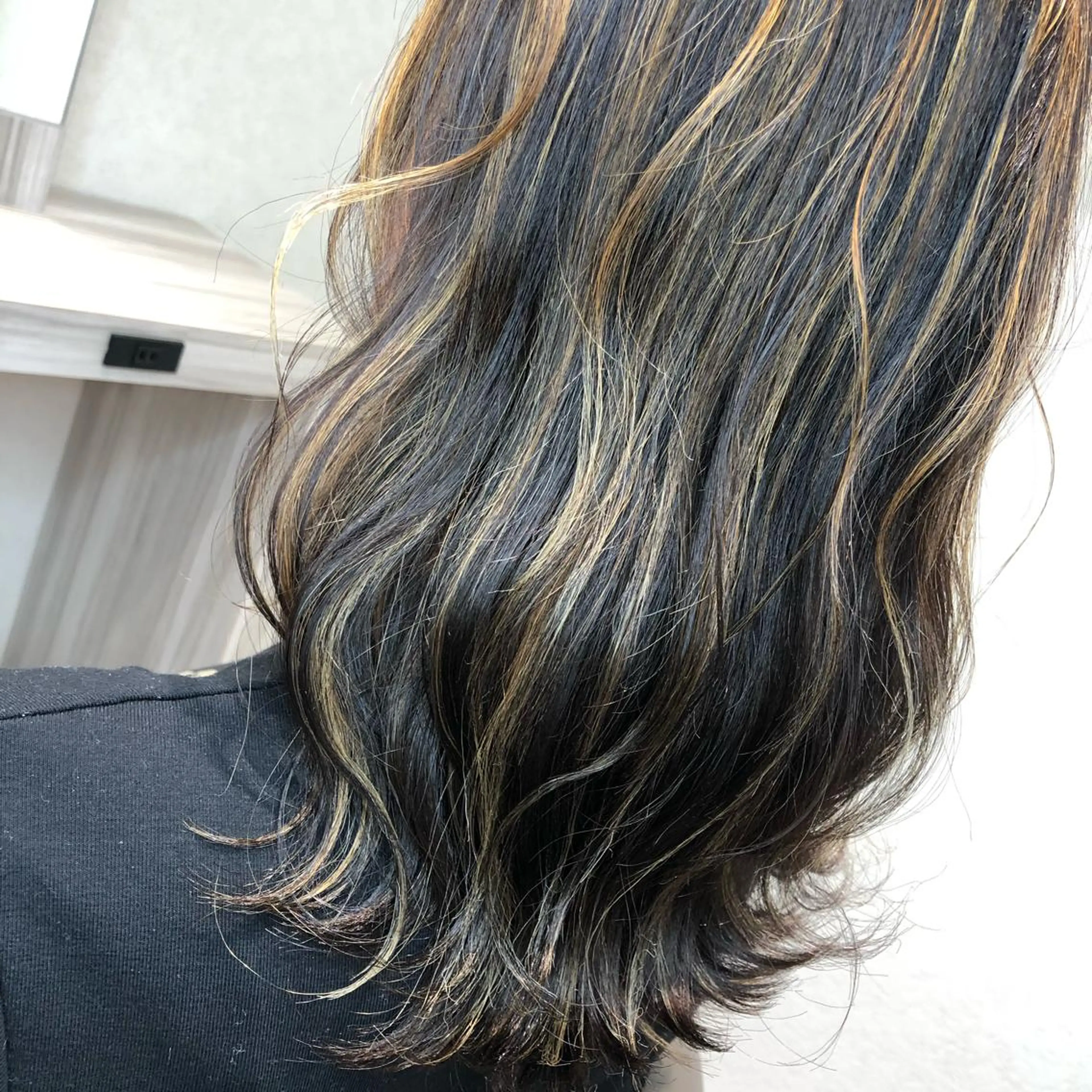 セミロング カラー ムトウセイマ/艶髪 /艶ケアWブリーチのヘアスタイル