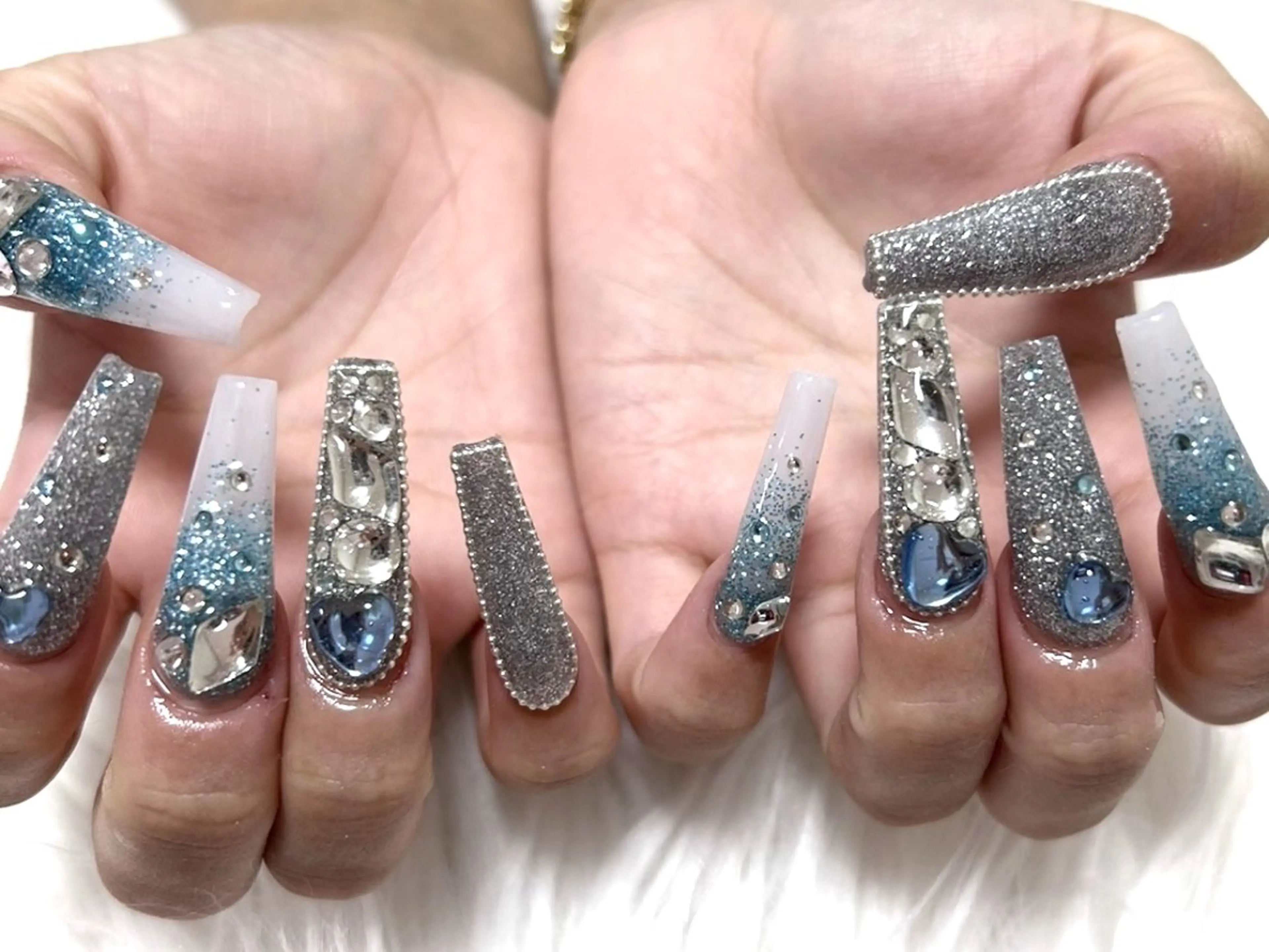 ネイル ハンドネイル 🍓リスブラン MELのネイルデザイン